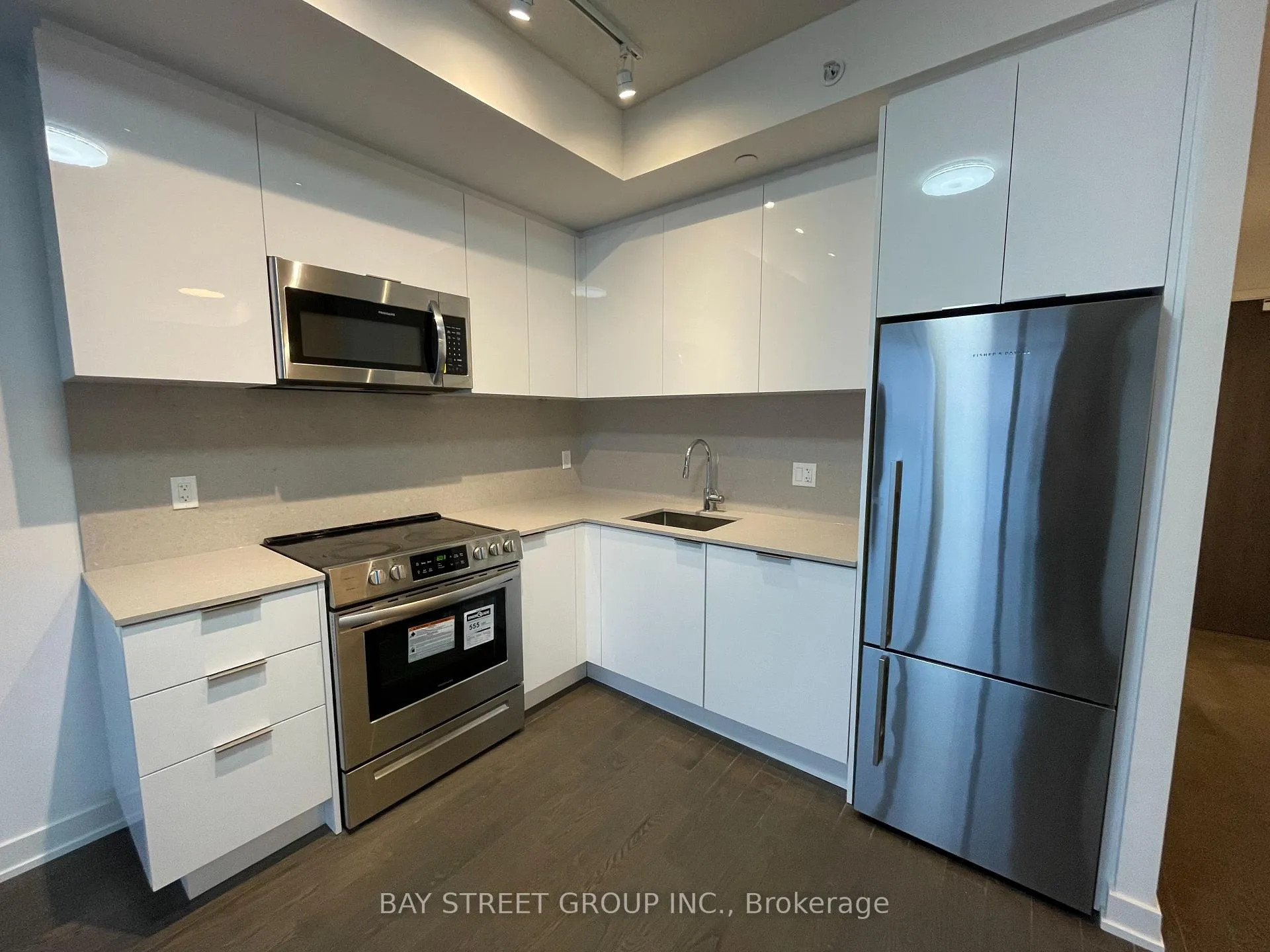 Photo 5 of Unit 3315, 25 Richmond Street E, Toronto, Church-Yonge Corridor — HOMEH
