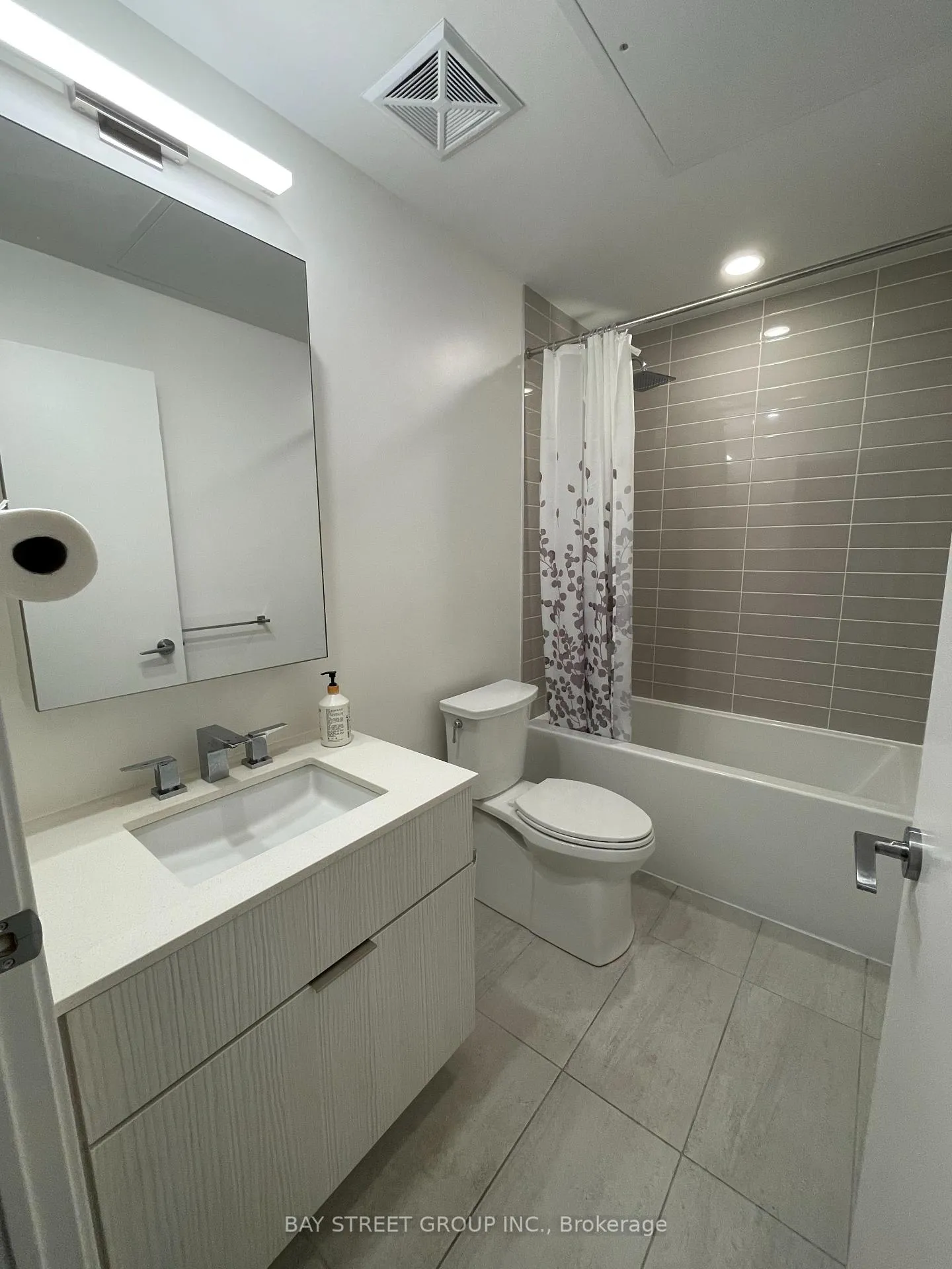 Photo 8 of Unit 3315, 25 Richmond Street E, Toronto, Church-Yonge Corridor — HOMEH