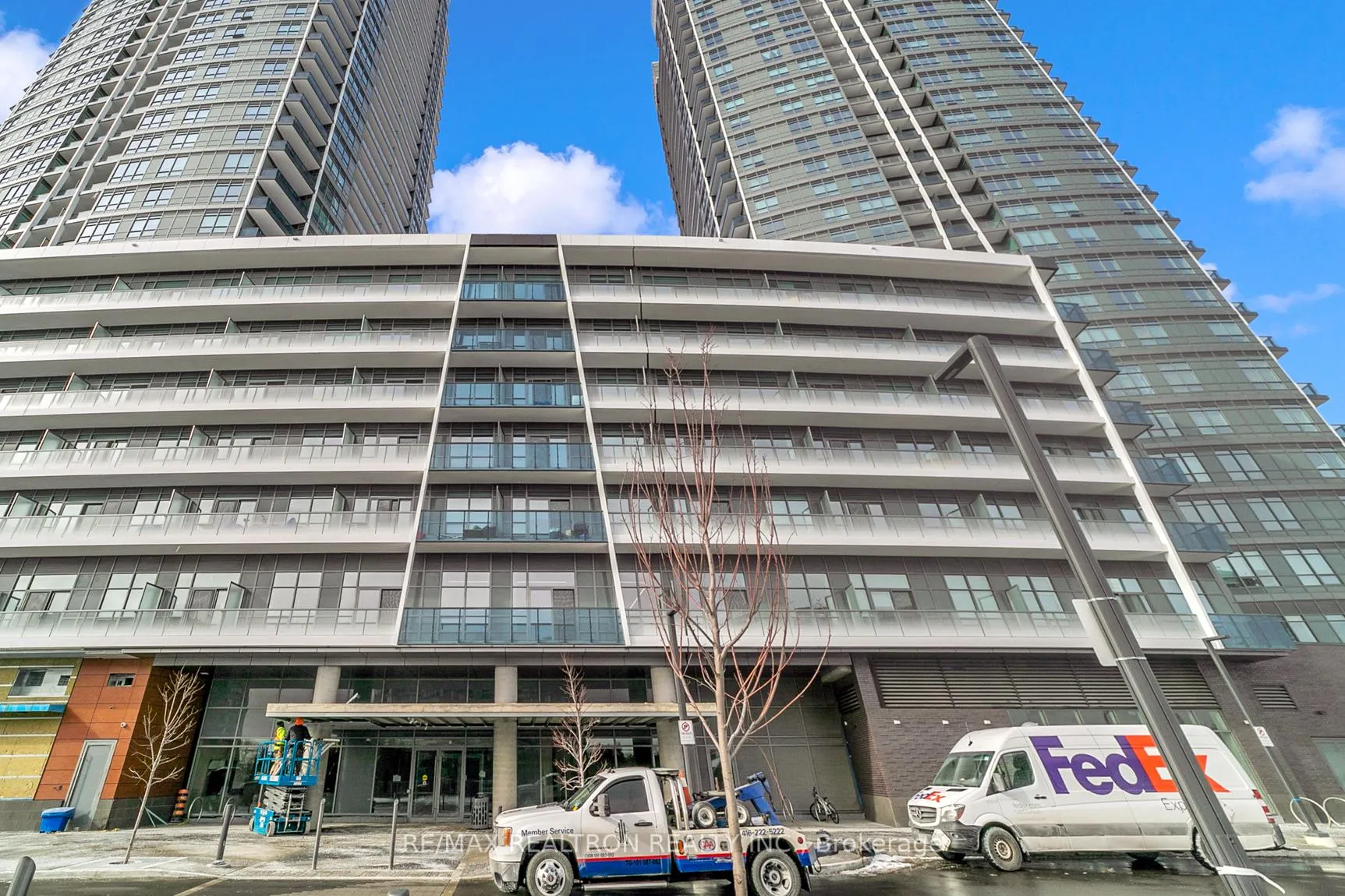 Photo 2 of Unit 1503, 30 Upper Mall Drive S, Vaughan, Brownridge — HOMEH