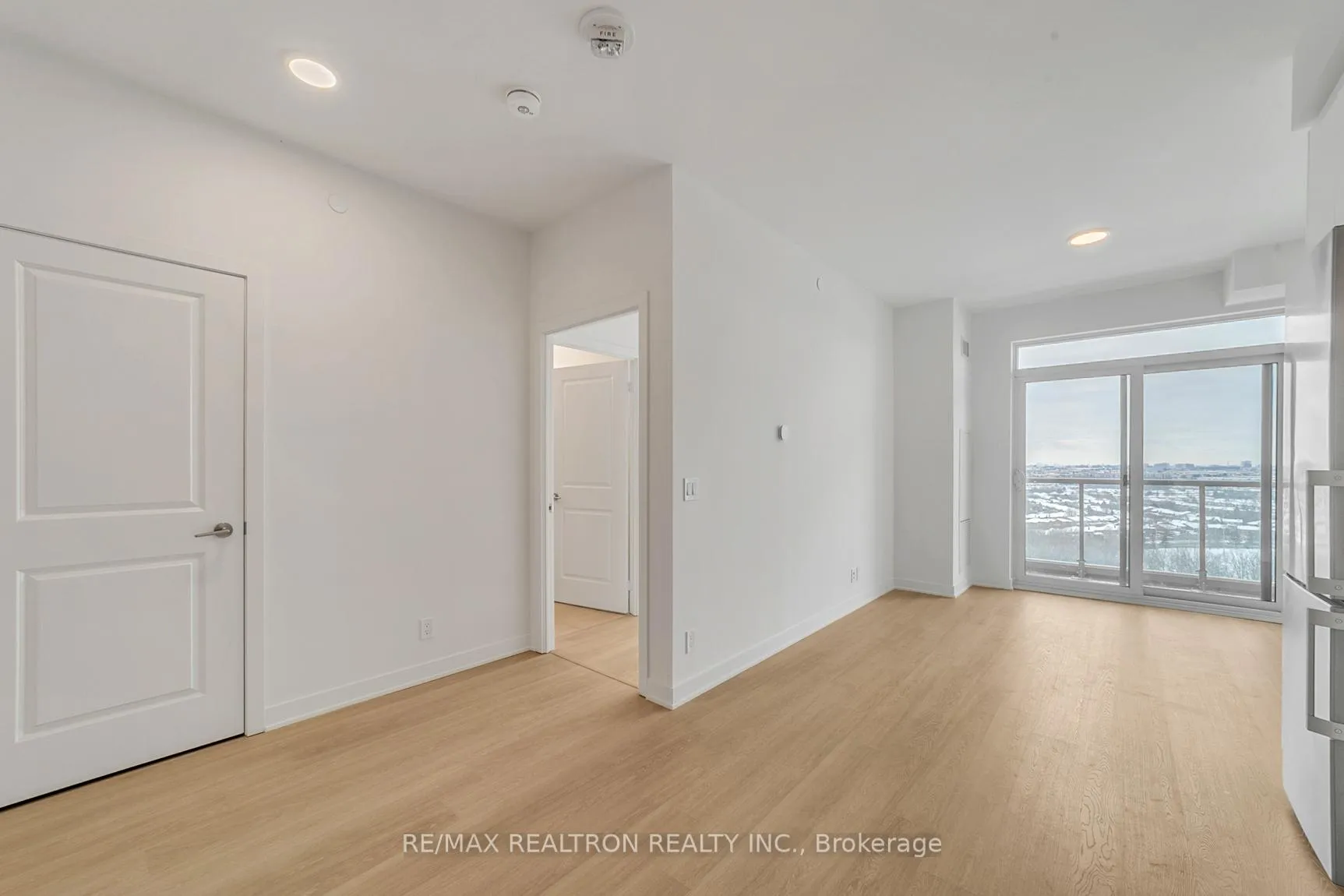 Photo 16 of Unit 1503, 30 Upper Mall Drive S, Vaughan, Brownridge — HOMEH