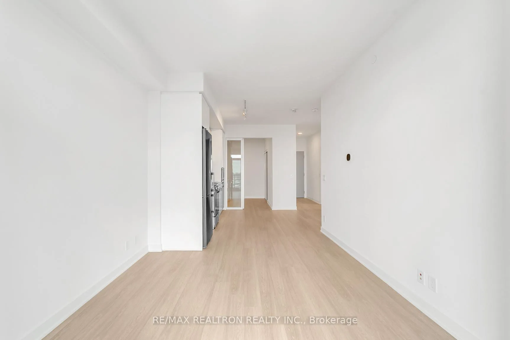 Photo 18 of Unit 1503, 30 Upper Mall Drive S, Vaughan, Brownridge — HOMEH