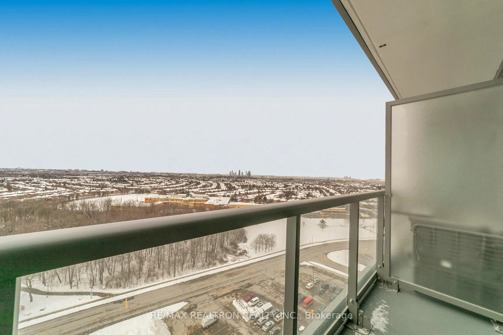 Photo 19 of Unit 1503, 30 Upper Mall Drive S, Vaughan, Brownridge — HOMEH