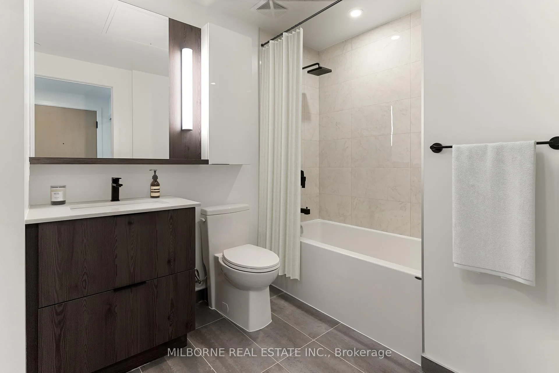 Photo 5 of Unit 2406, 5 Defries Street, Toronto, Regent Park — HOMEH