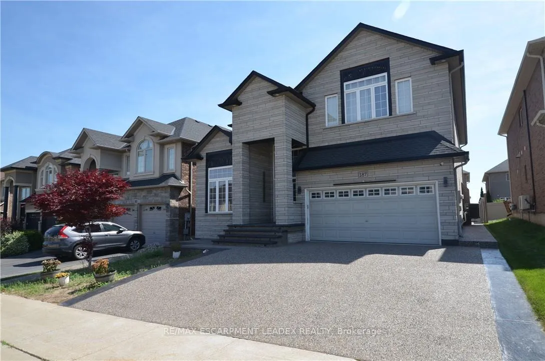 Photo 1 of Unit B, 187 Chambers Drive, Hamilton, Ancaster — HOMEH