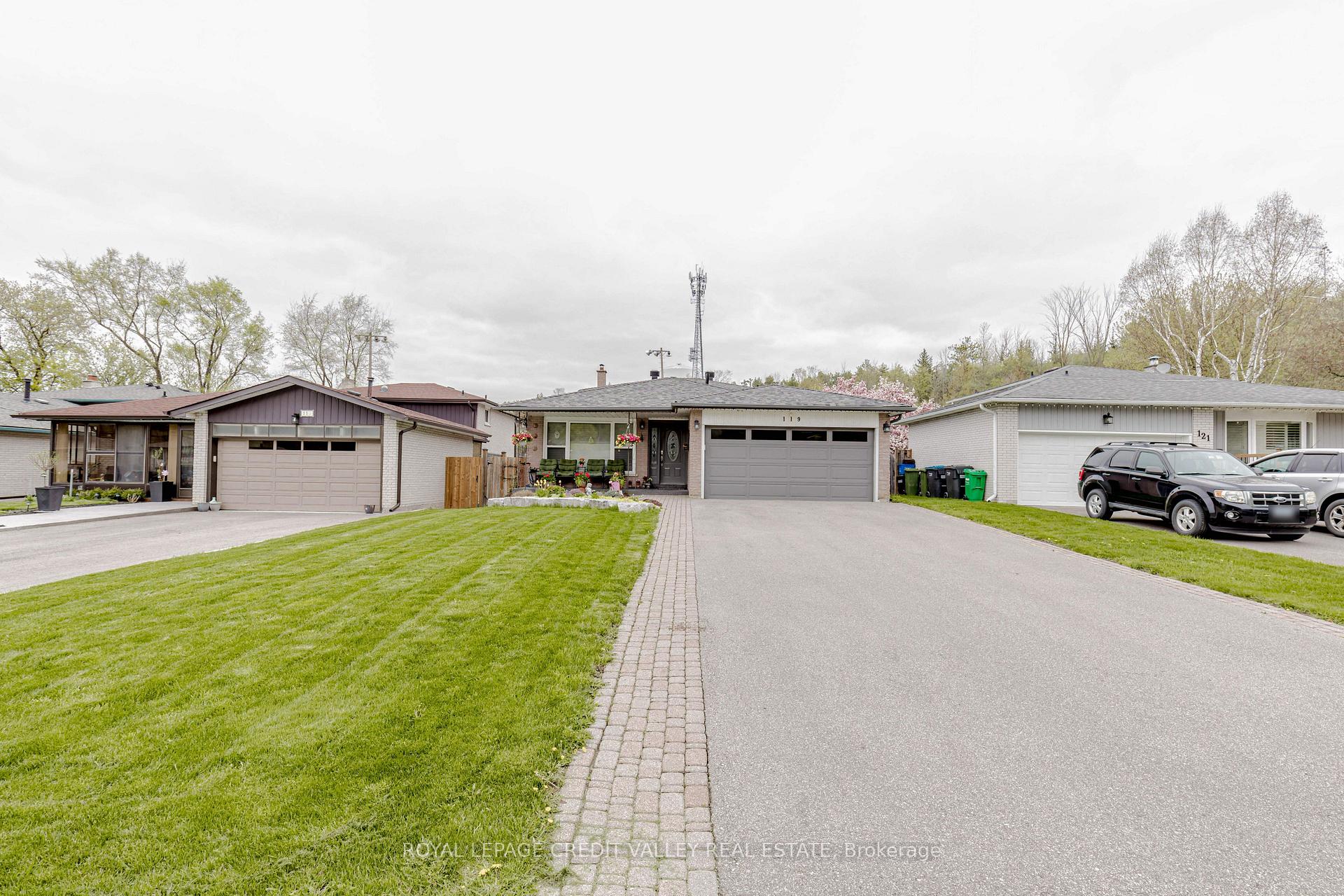 Photo 3 of 119 Connaught Crescent, Caledon, Bolton West — HOMEH