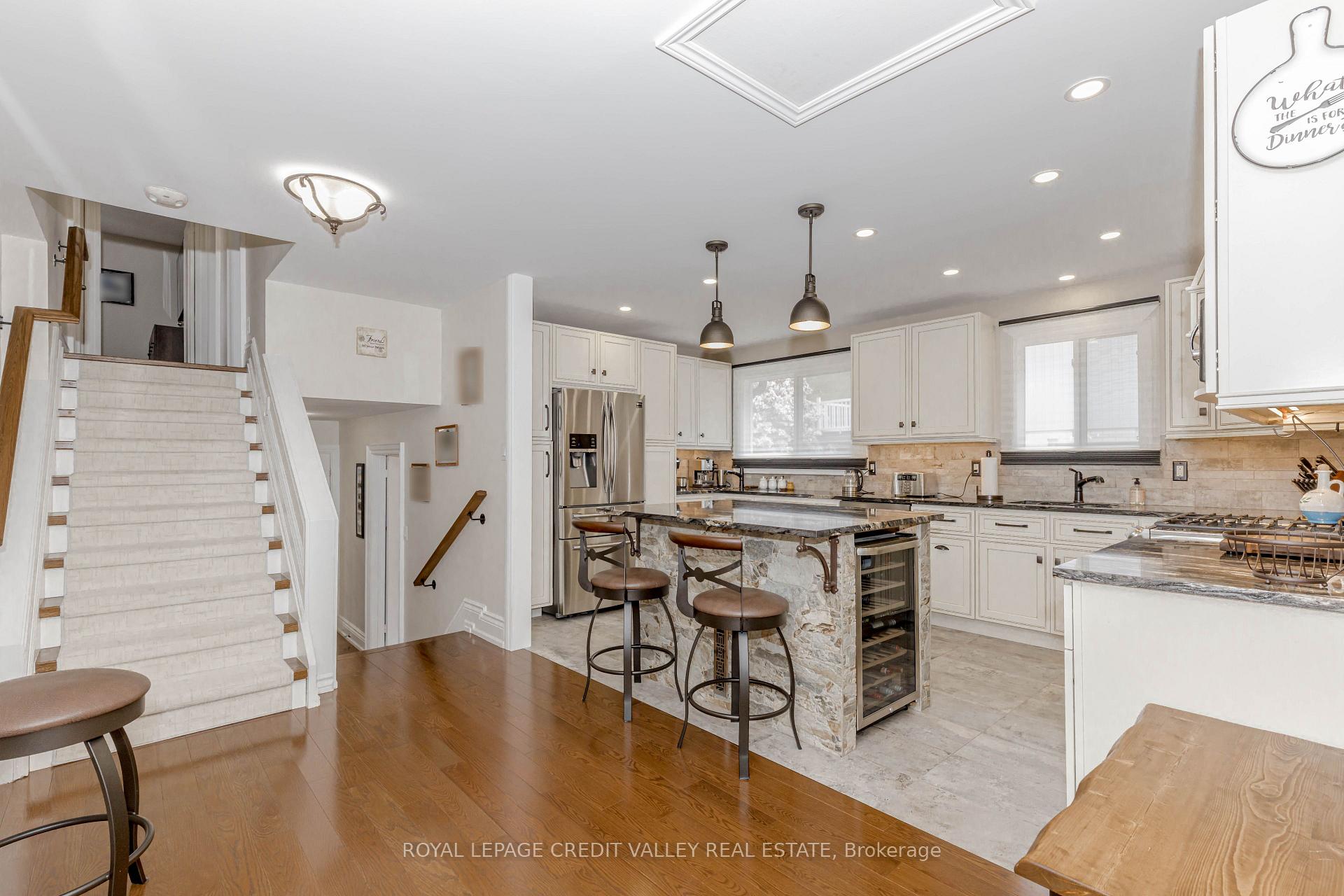 Photo 6 of 119 Connaught Crescent, Caledon, Bolton West — HOMEH