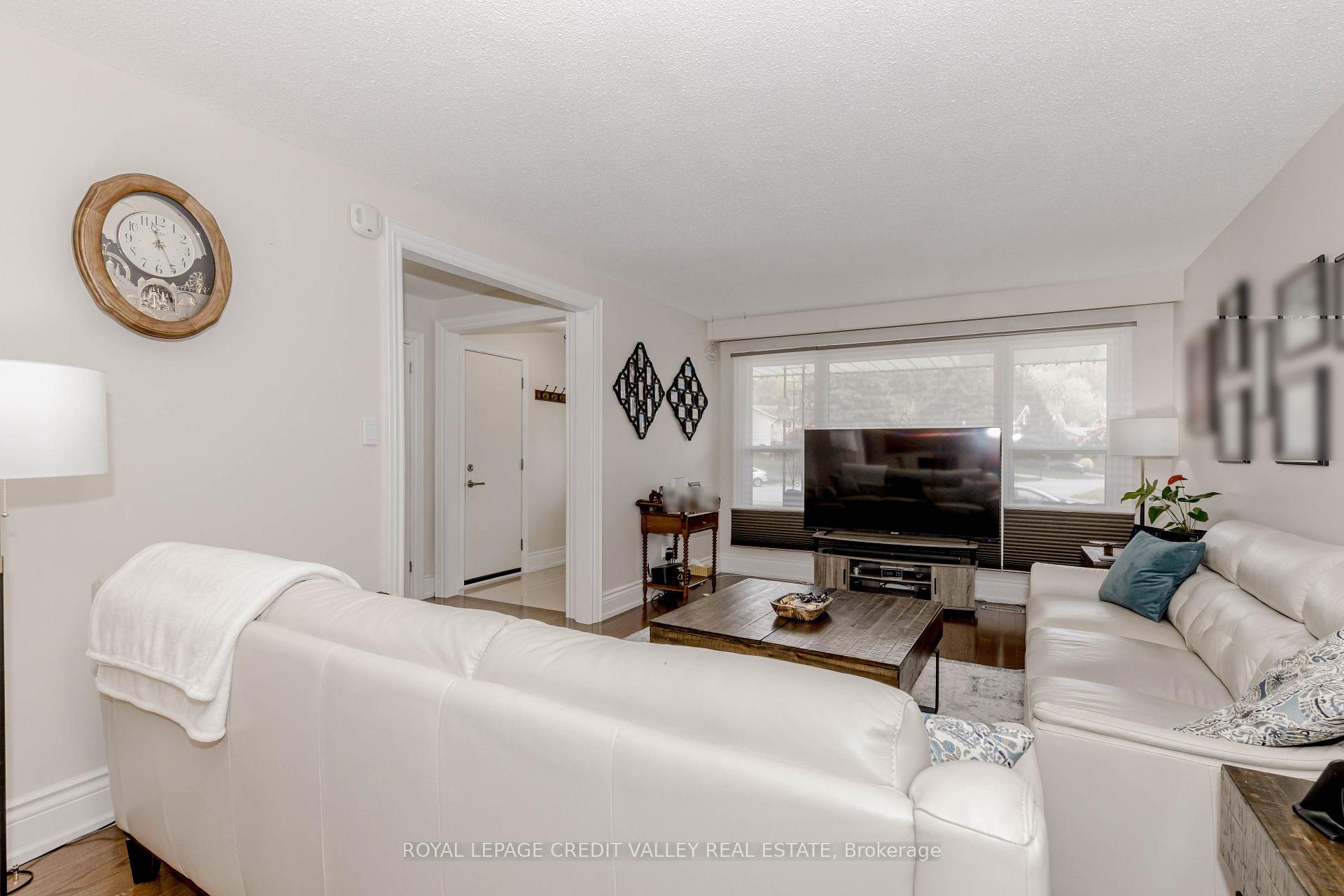 Photo 18 of 119 Connaught Crescent, Caledon, Bolton West — HOMEH