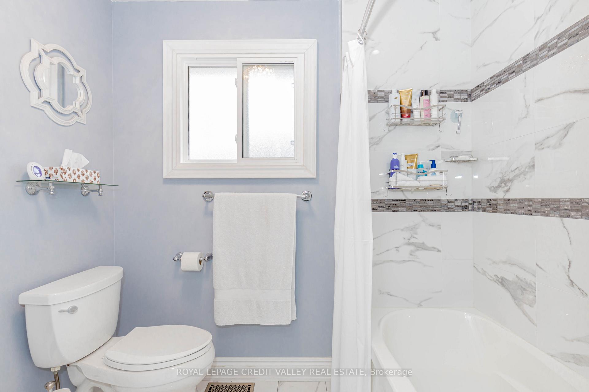 Photo 25 of 119 Connaught Crescent, Caledon, Bolton West — HOMEH