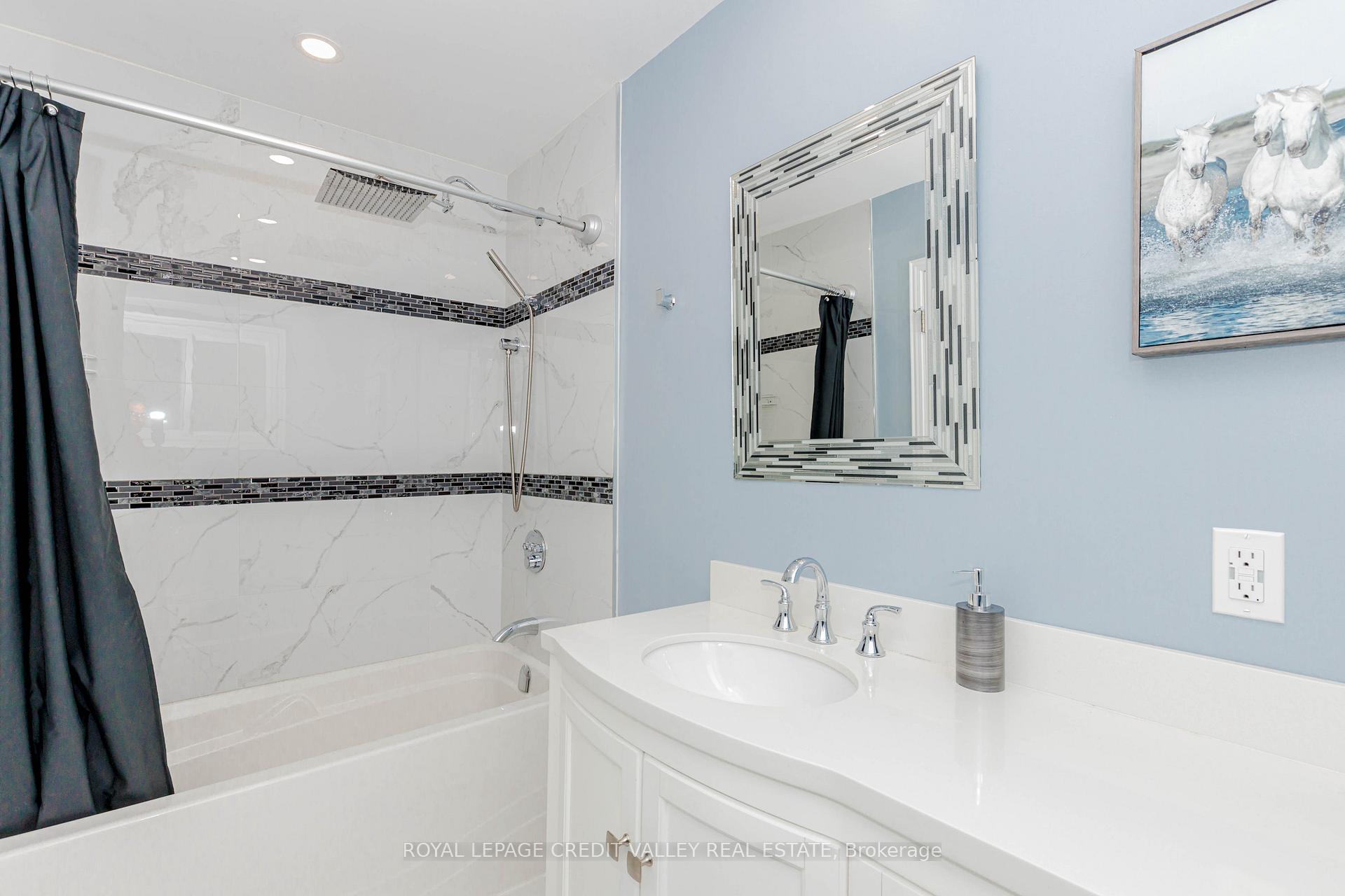 Photo 37 of 119 Connaught Crescent, Caledon, Bolton West — HOMEH