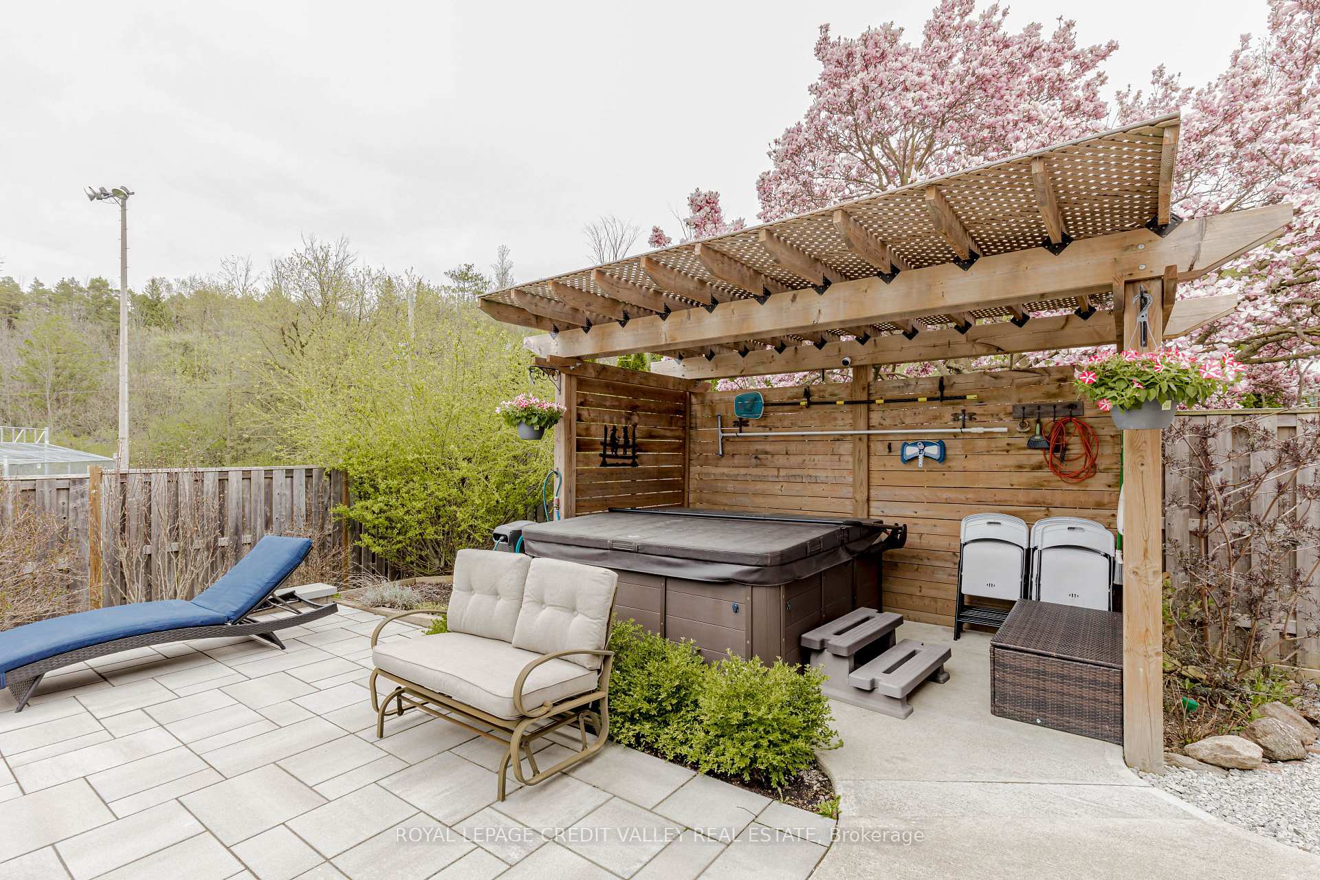 Photo 41 of 119 Connaught Crescent, Caledon, Bolton West — HOMEH