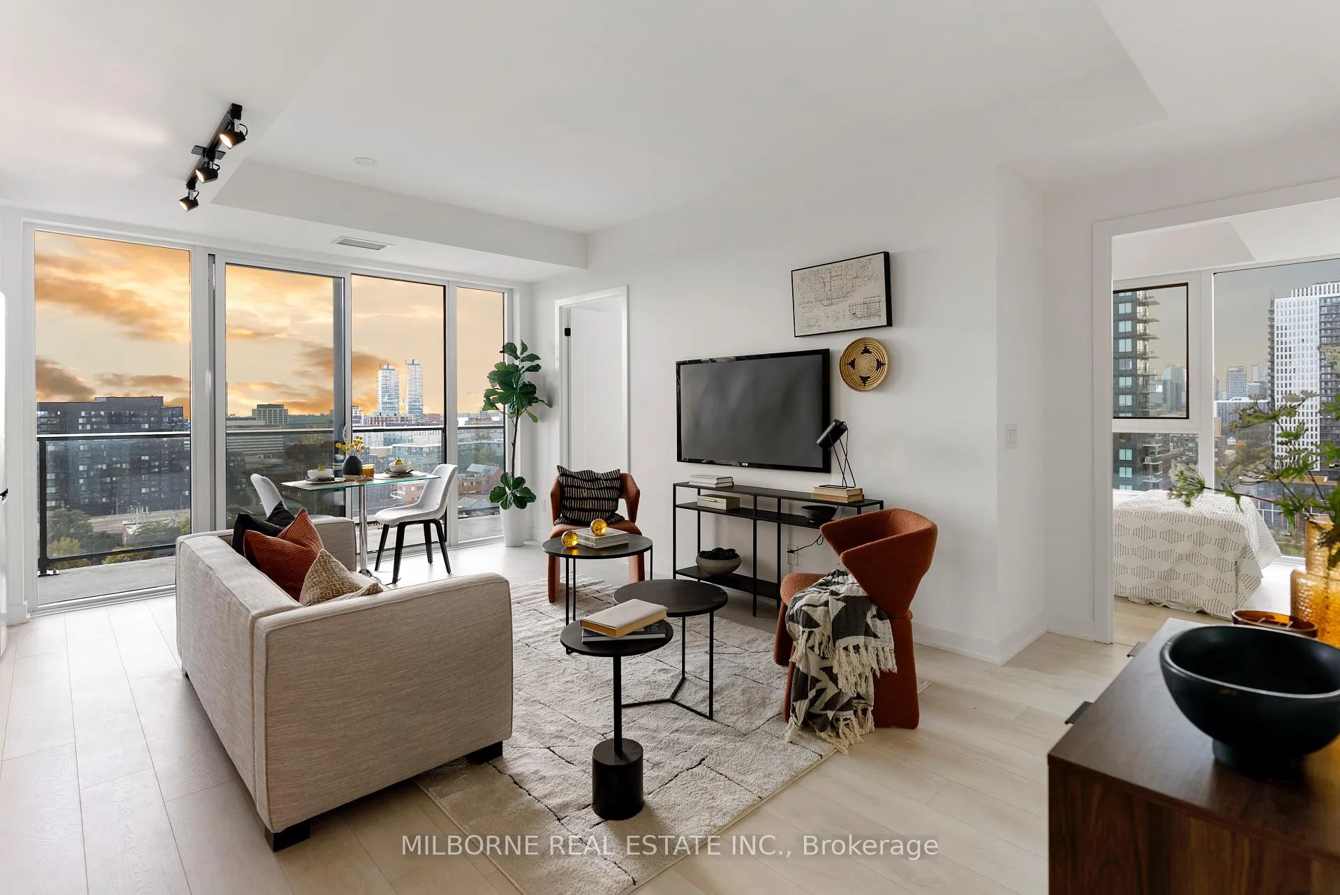 Photo 3 of Unit 1805, 5 Defries Street, Toronto, Regent Park — HOMEH