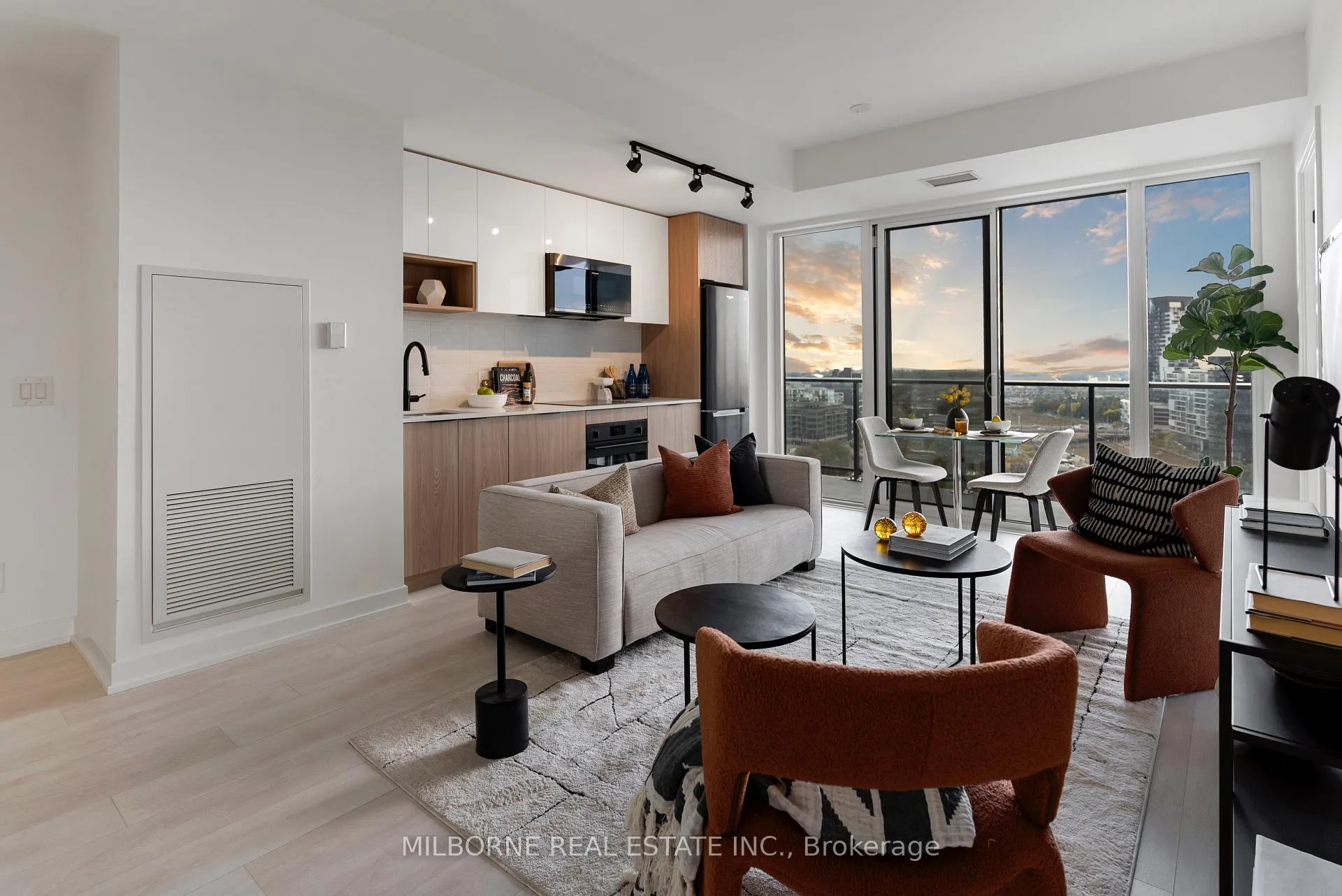 Photo 5 of Unit 1805, 5 Defries Street, Toronto, Regent Park — HOMEH
