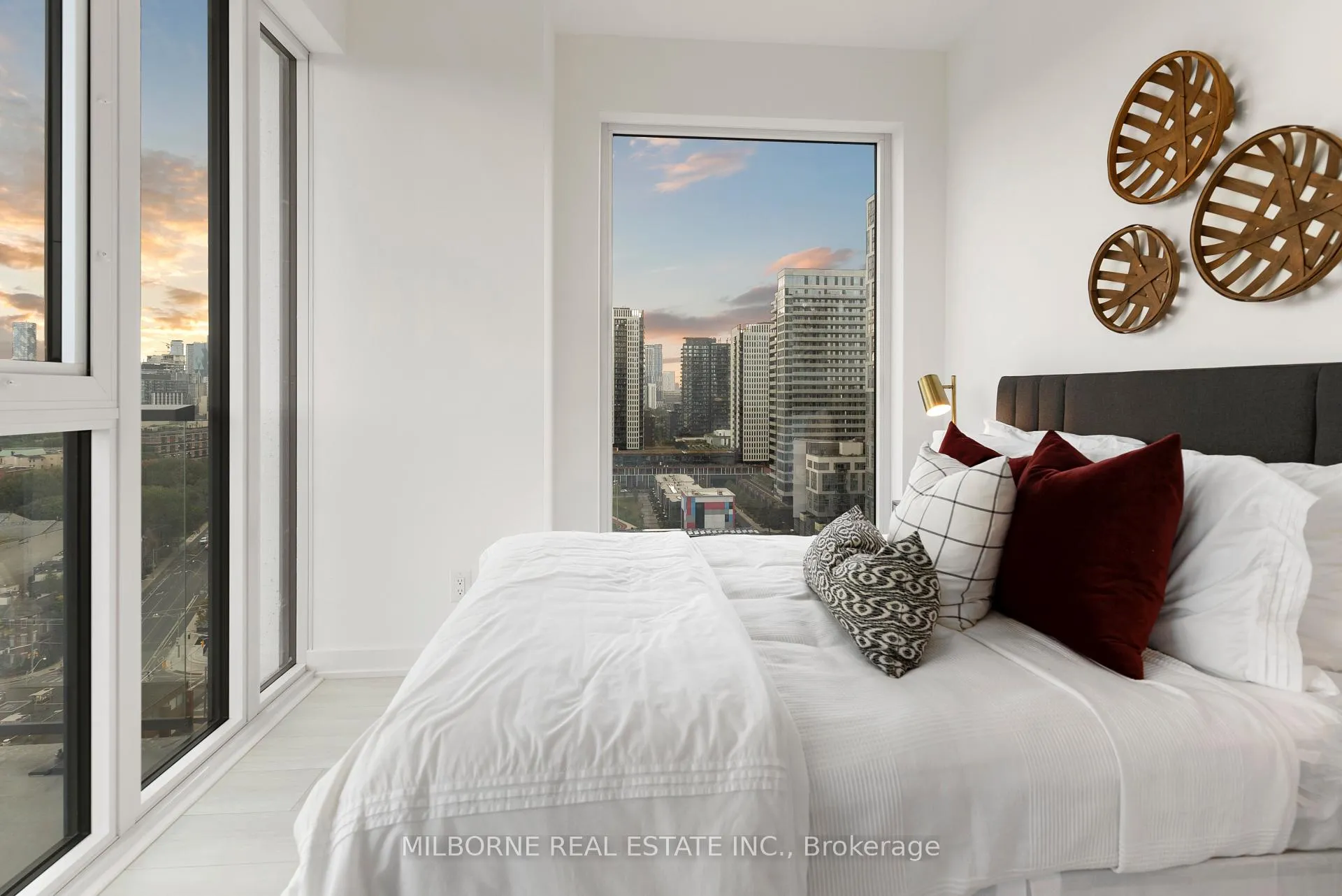 Photo 12 of Unit 1805, 5 Defries Street, Toronto, Regent Park — HOMEH