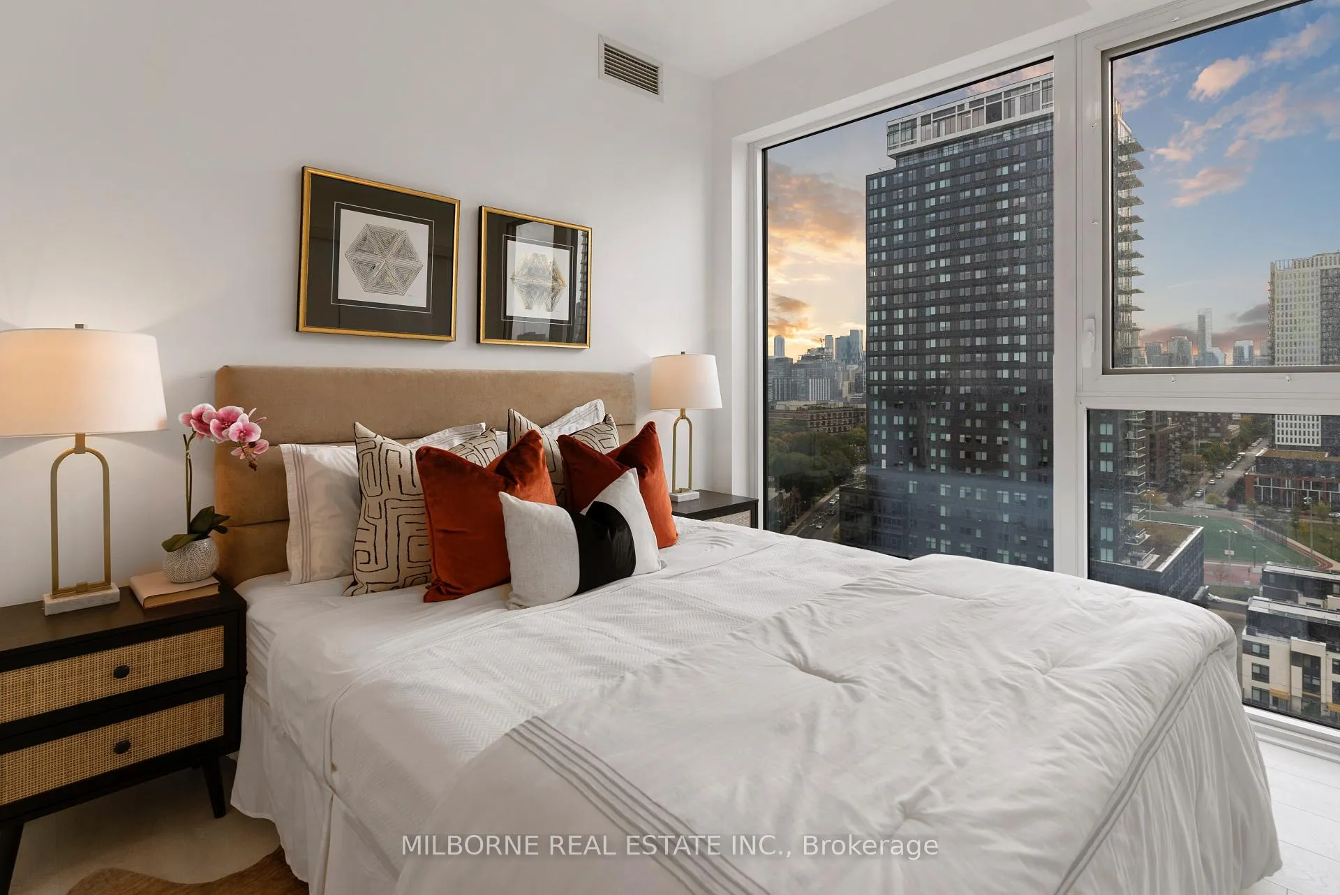 Photo 13 of Unit 1805, 5 Defries Street, Toronto, Regent Park — HOMEH