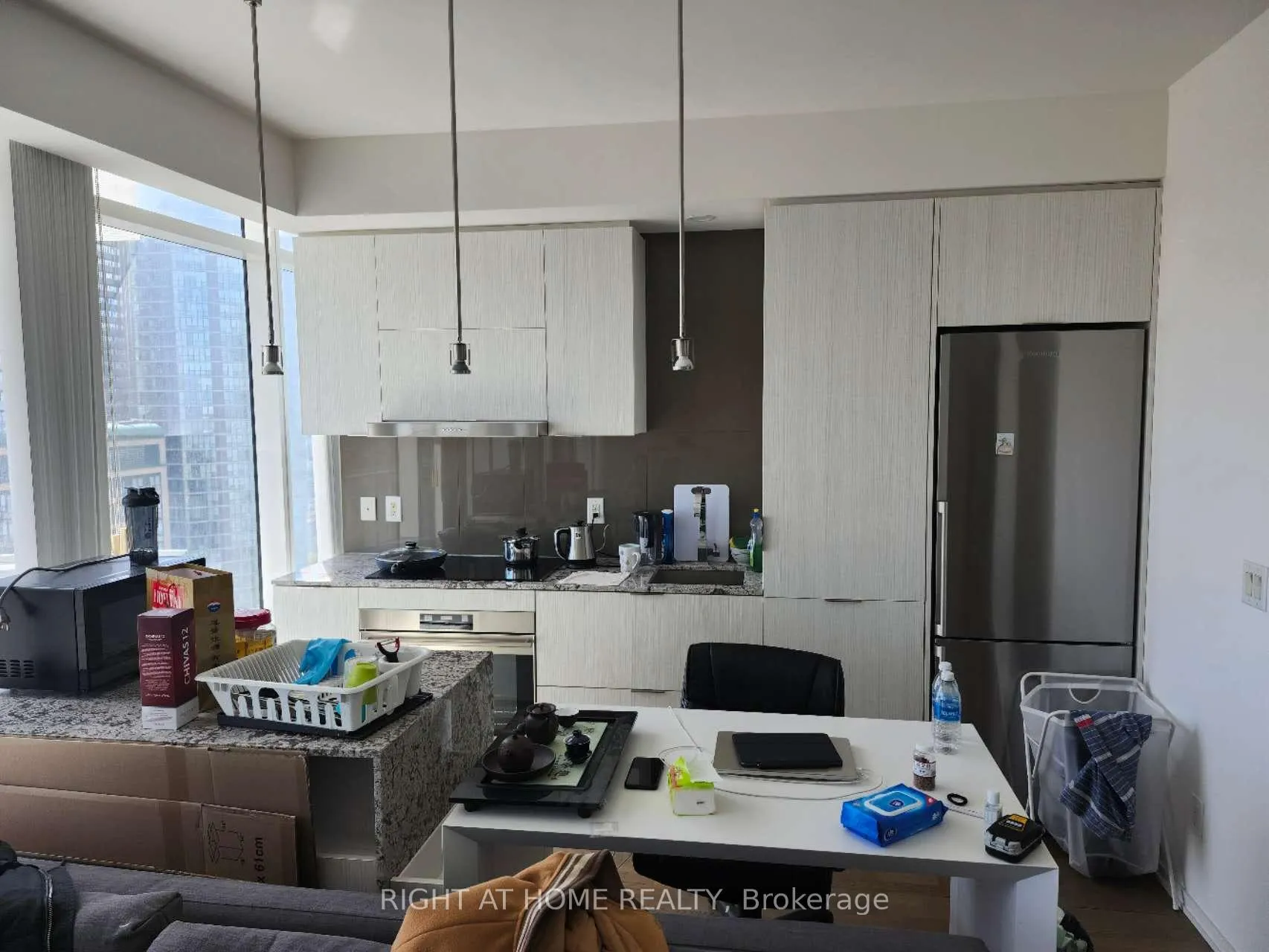 Photo 3 of Unit 3203, 1 Bloor Street E, Toronto, Church-Yonge Corridor — HOMEH
