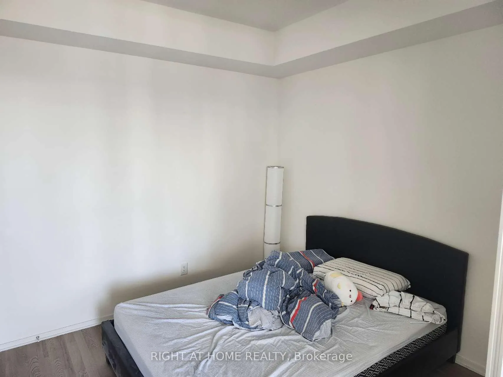 Photo 4 of Unit 3203, 1 Bloor Street E, Toronto, Church-Yonge Corridor — HOMEH