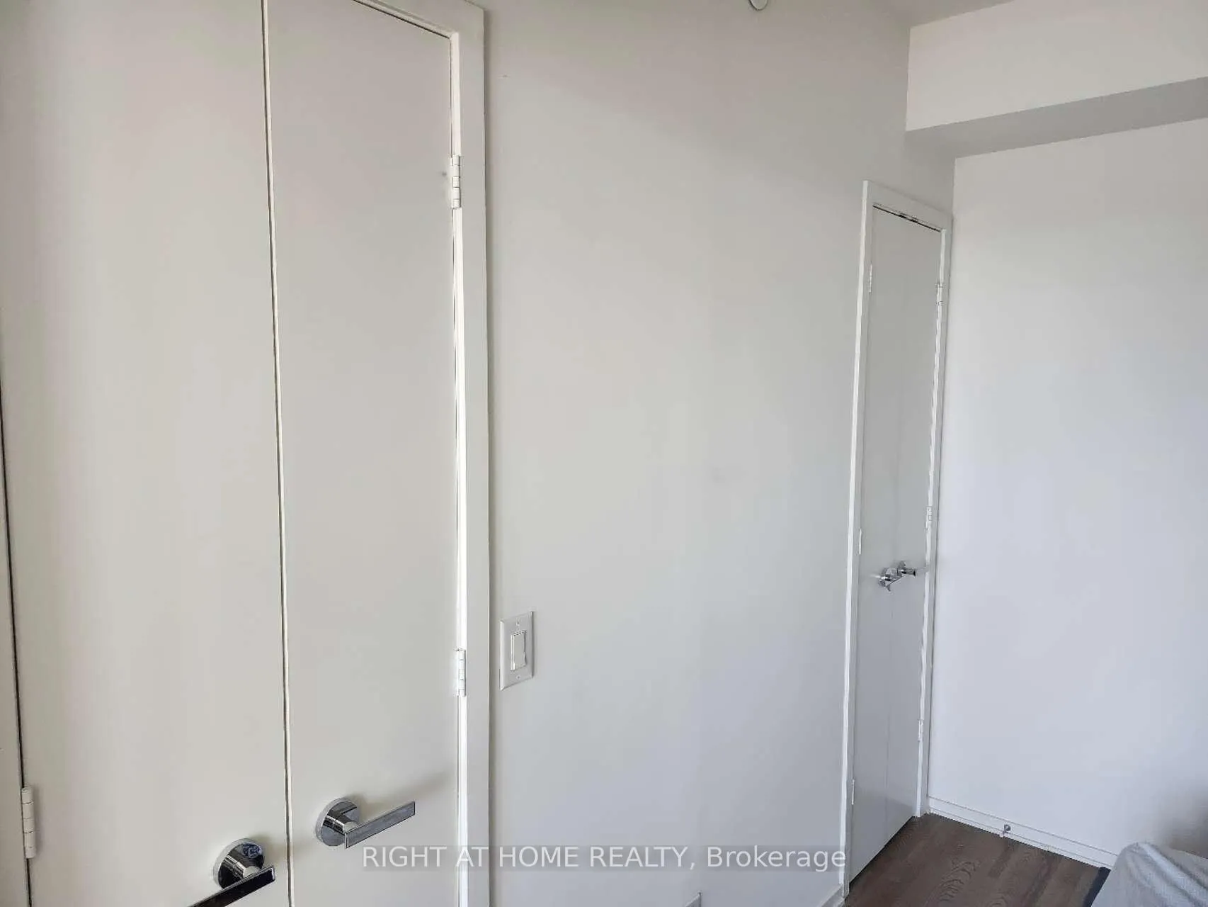 Photo 5 of Unit 3203, 1 Bloor Street E, Toronto, Church-Yonge Corridor — HOMEH
