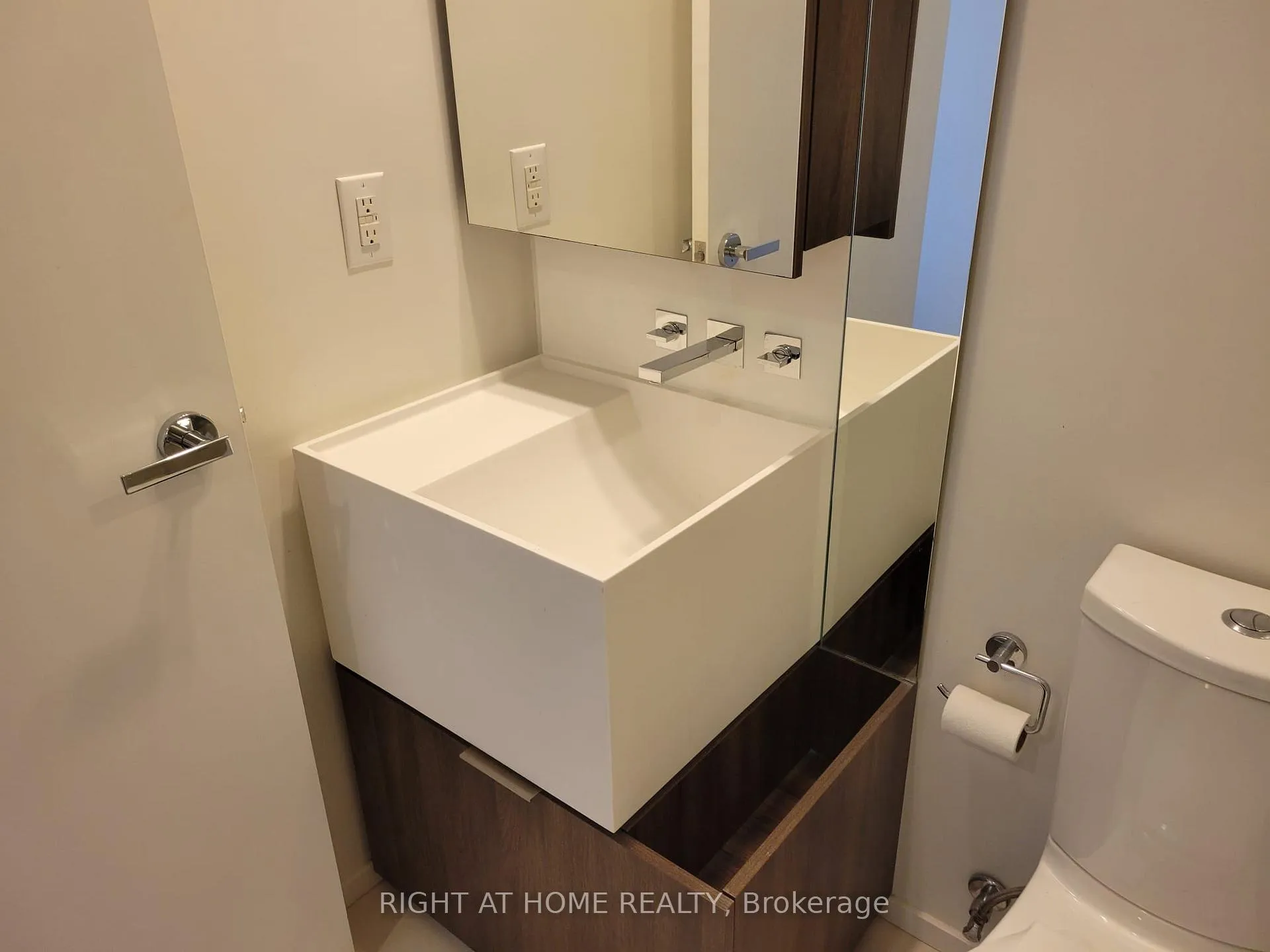 Photo 14 of Unit 3203, 1 Bloor Street E, Toronto, Church-Yonge Corridor — HOMEH