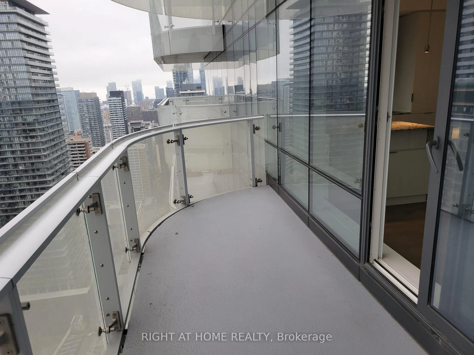Photo 28 of Unit 3203, 1 Bloor Street E, Toronto, Church-Yonge Corridor — HOMEH