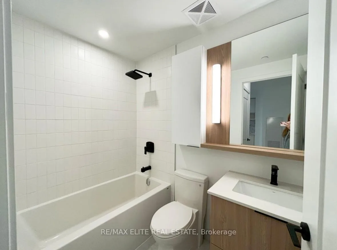 Photo 3 of Unit 920, 5 Defries Street, Toronto, Regent Park — HOMEH