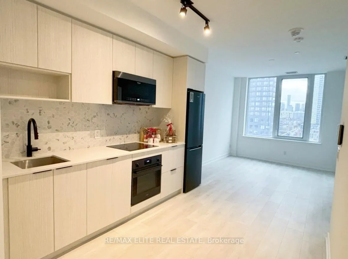 Photo 7 of Unit 920, 5 Defries Street, Toronto, Regent Park — HOMEH