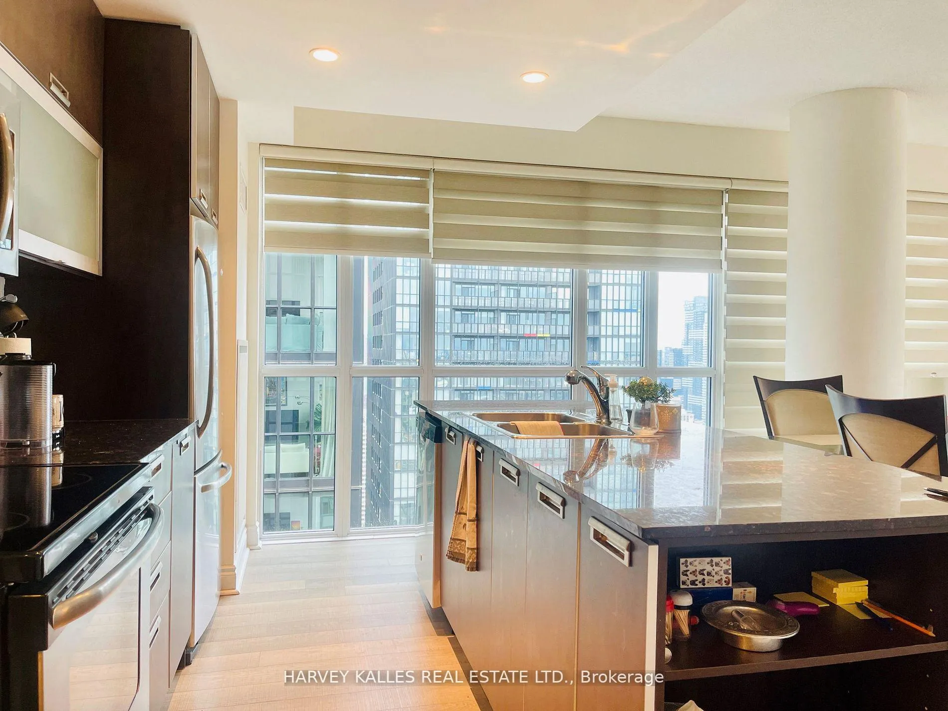 Photo 8 of Unit 4203, 28 Ted Rogers Way, Toronto, Church-Yonge Corridor — HOMEH