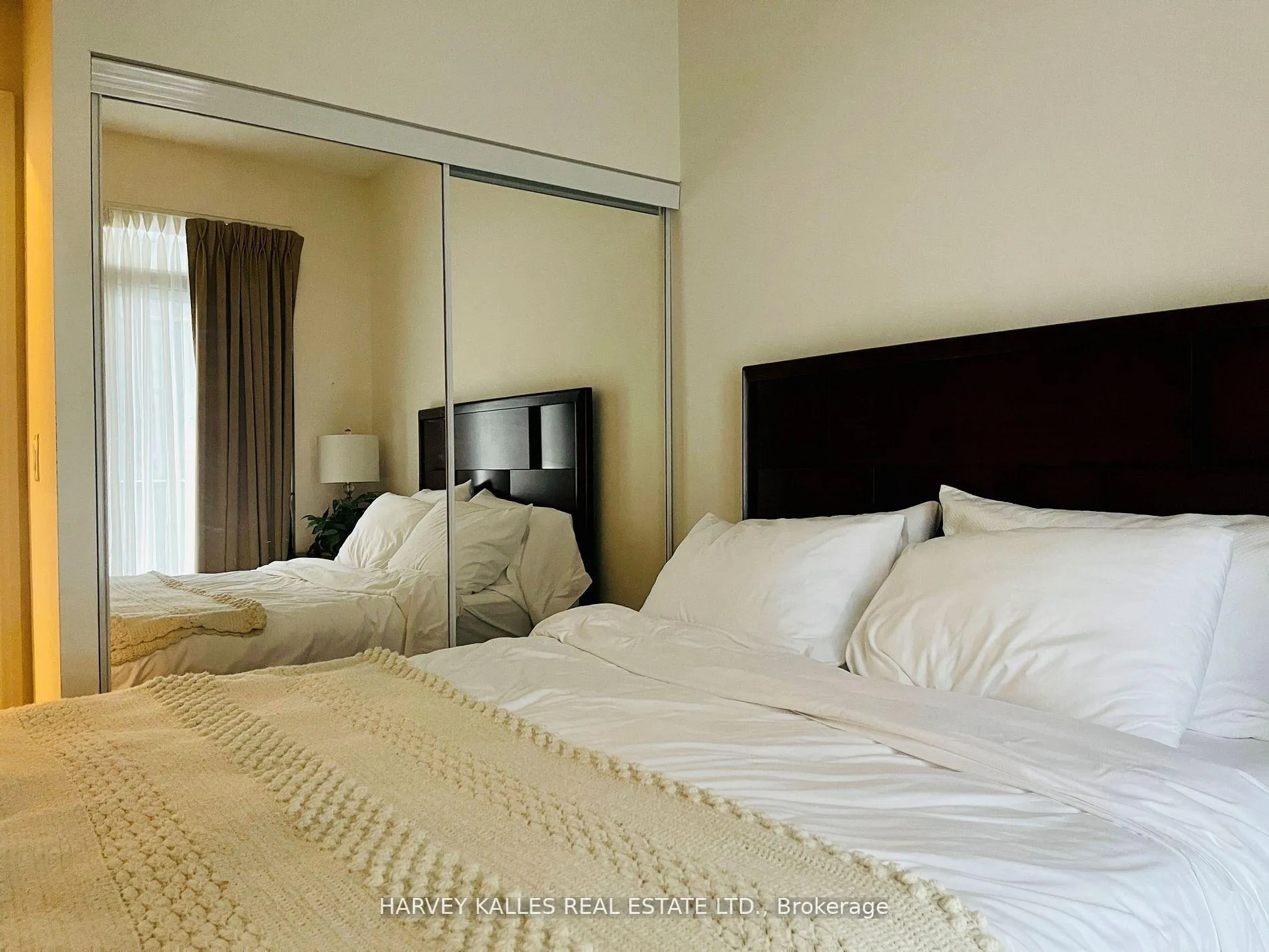 Photo 14 of Unit 4203, 28 Ted Rogers Way, Toronto, Church-Yonge Corridor — HOMEH