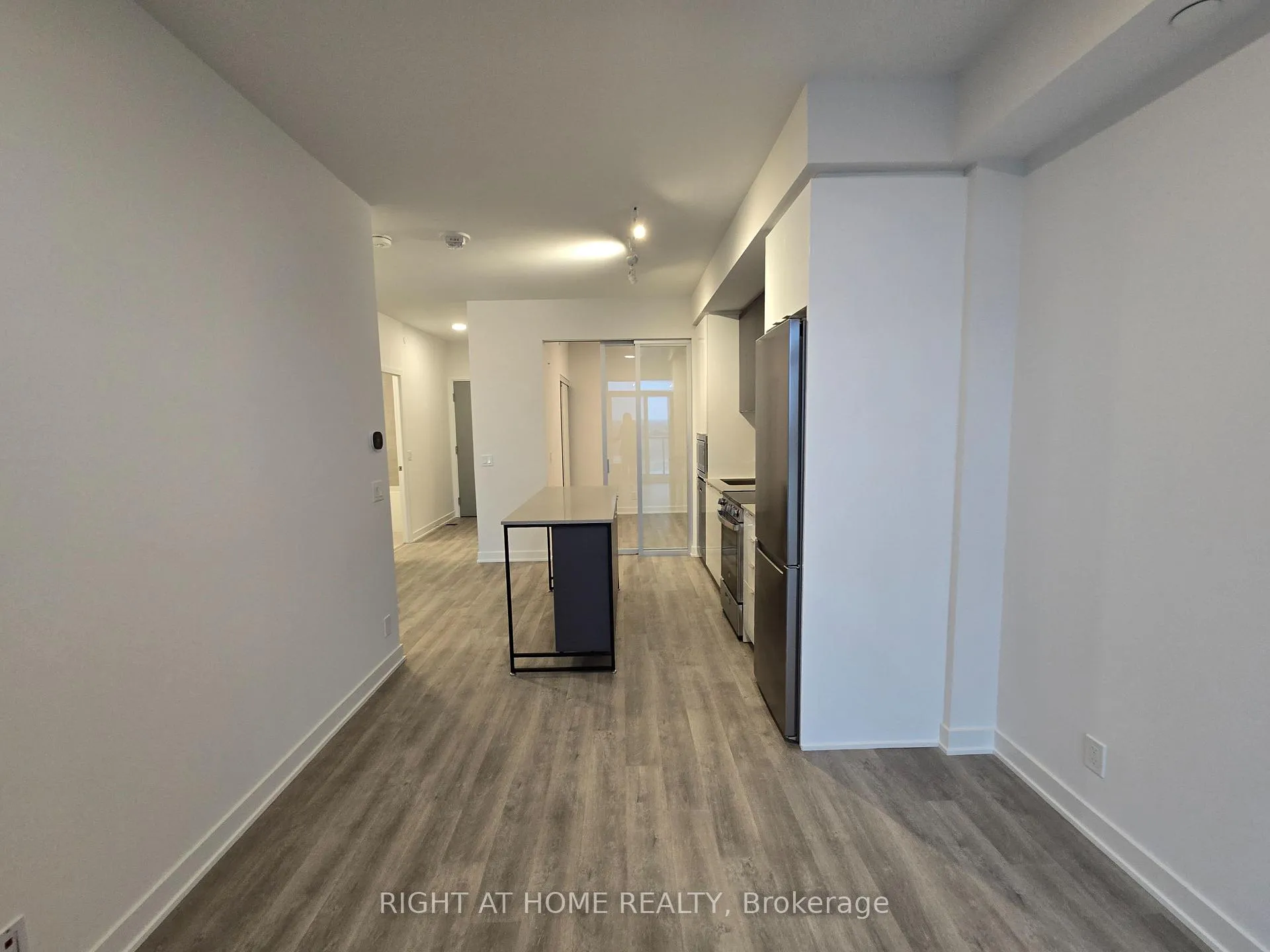 Photo 20 of Unit 910, 50 Upper Mall Way, Vaughan, Brownridge — HOMEH