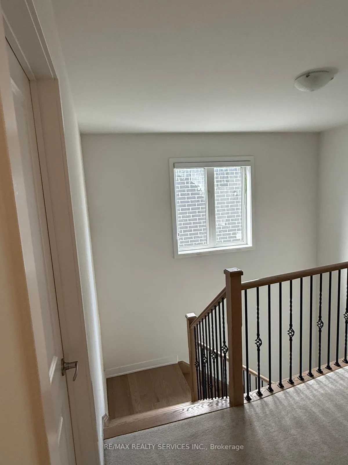 Photo 5 of 225 Flavelle Way, Peterborough, Monaghan Ward 2 — HOMEH