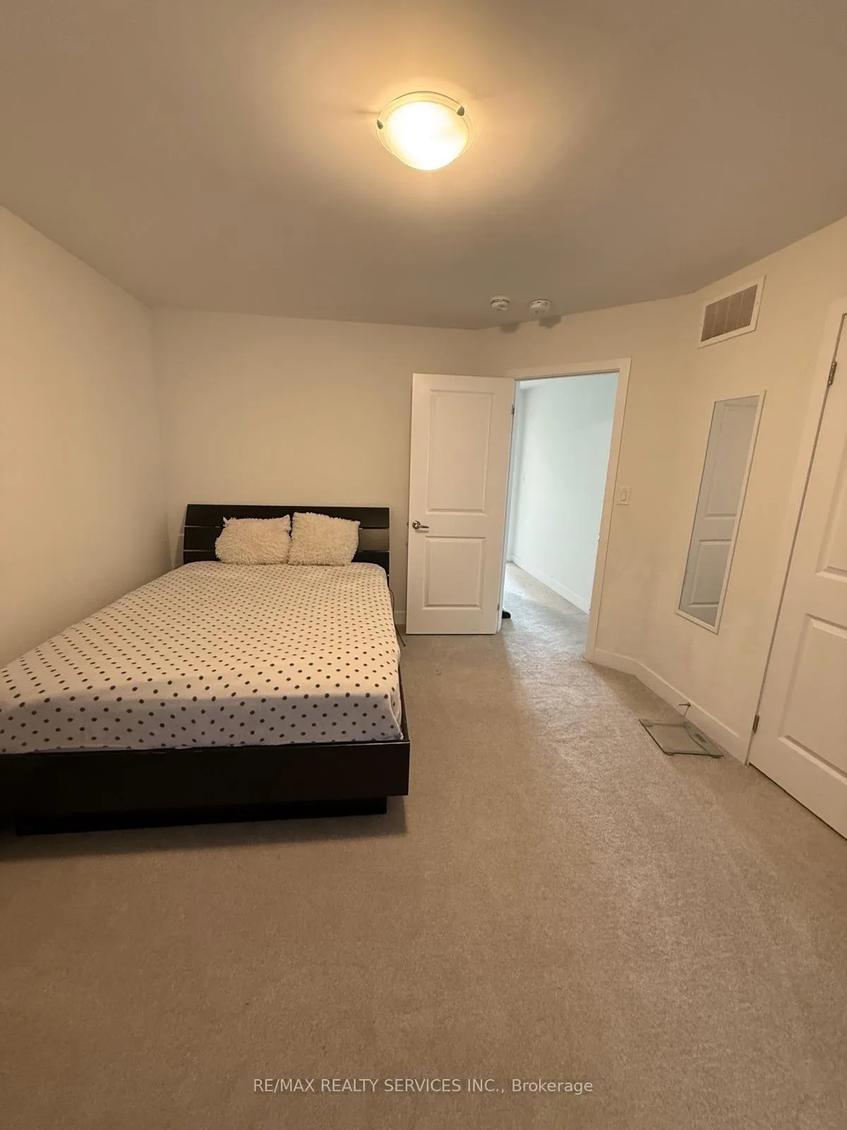 Photo 12 of 225 Flavelle Way, Peterborough, Monaghan Ward 2 — HOMEH