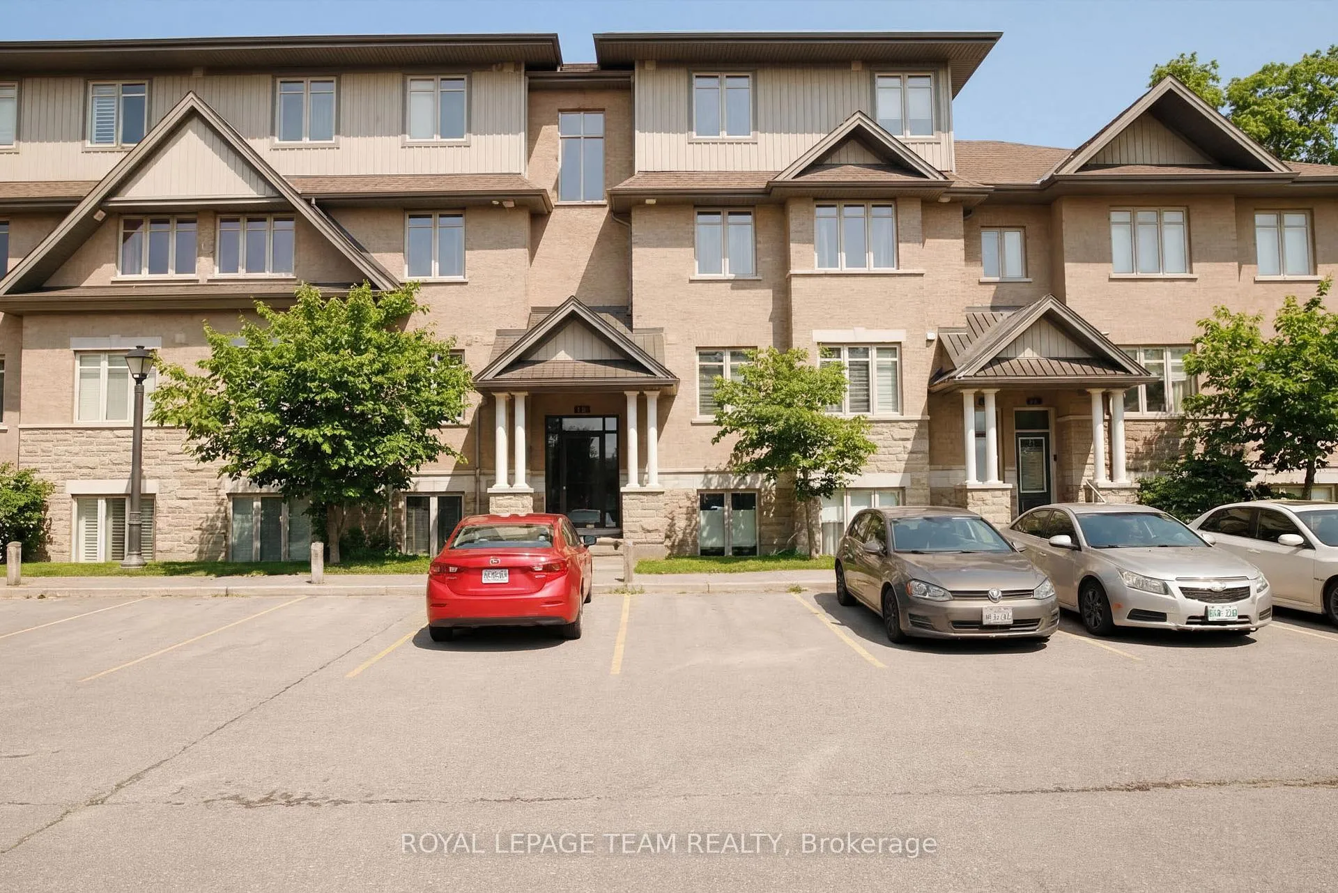 Photo 1 of Unit A, 19 Tadley Private, Ottawa, Barrhaven - Longfields — HOMEH