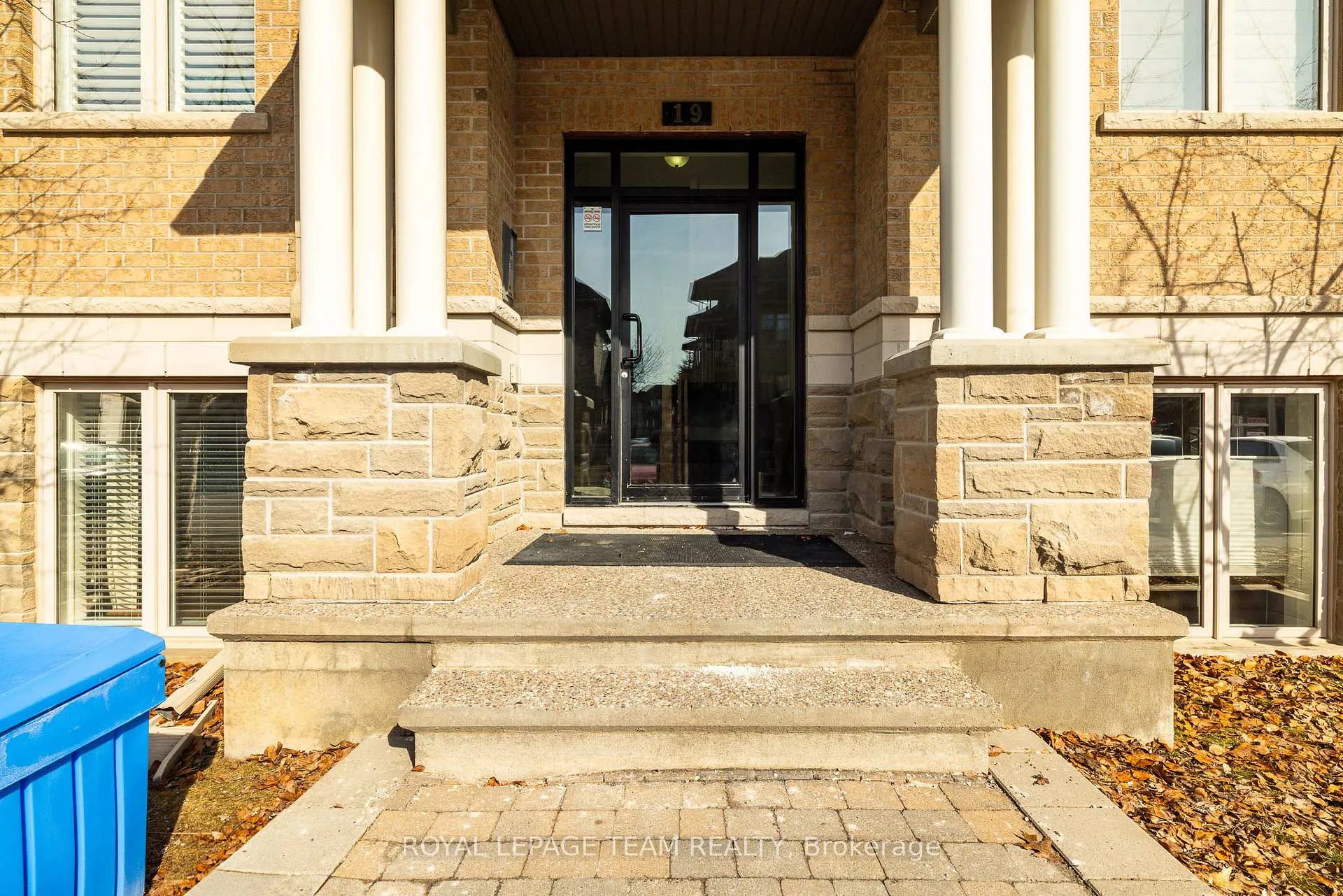 Photo 4 of Unit A, 19 Tadley Private, Ottawa, Barrhaven - Longfields — HOMEH