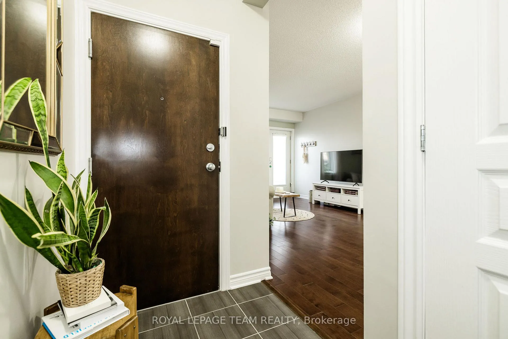 Photo 7 of Unit A, 19 Tadley Private, Ottawa, Barrhaven - Longfields — HOMEH