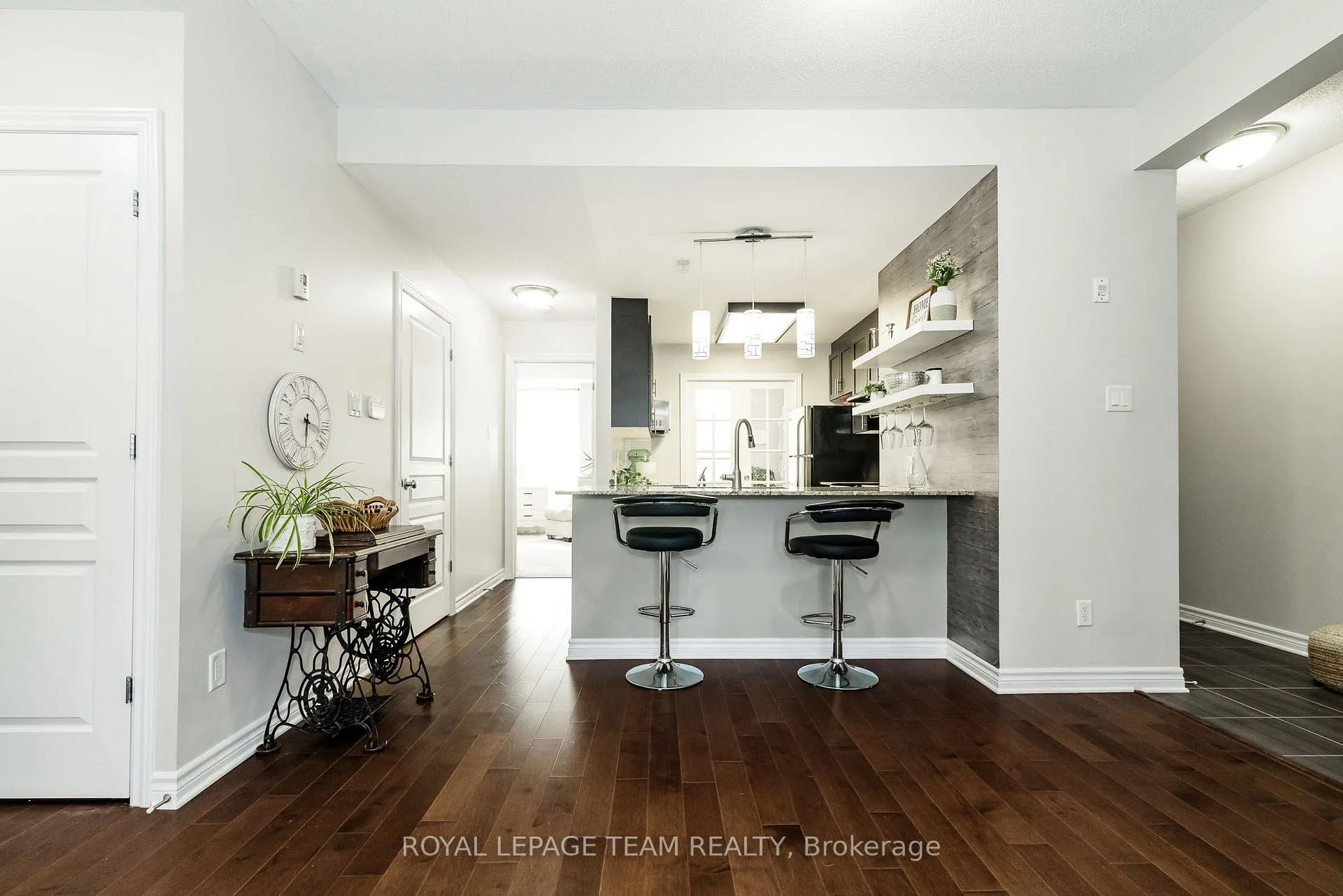 Photo 12 of Unit A, 19 Tadley Private, Ottawa, Barrhaven - Longfields — HOMEH