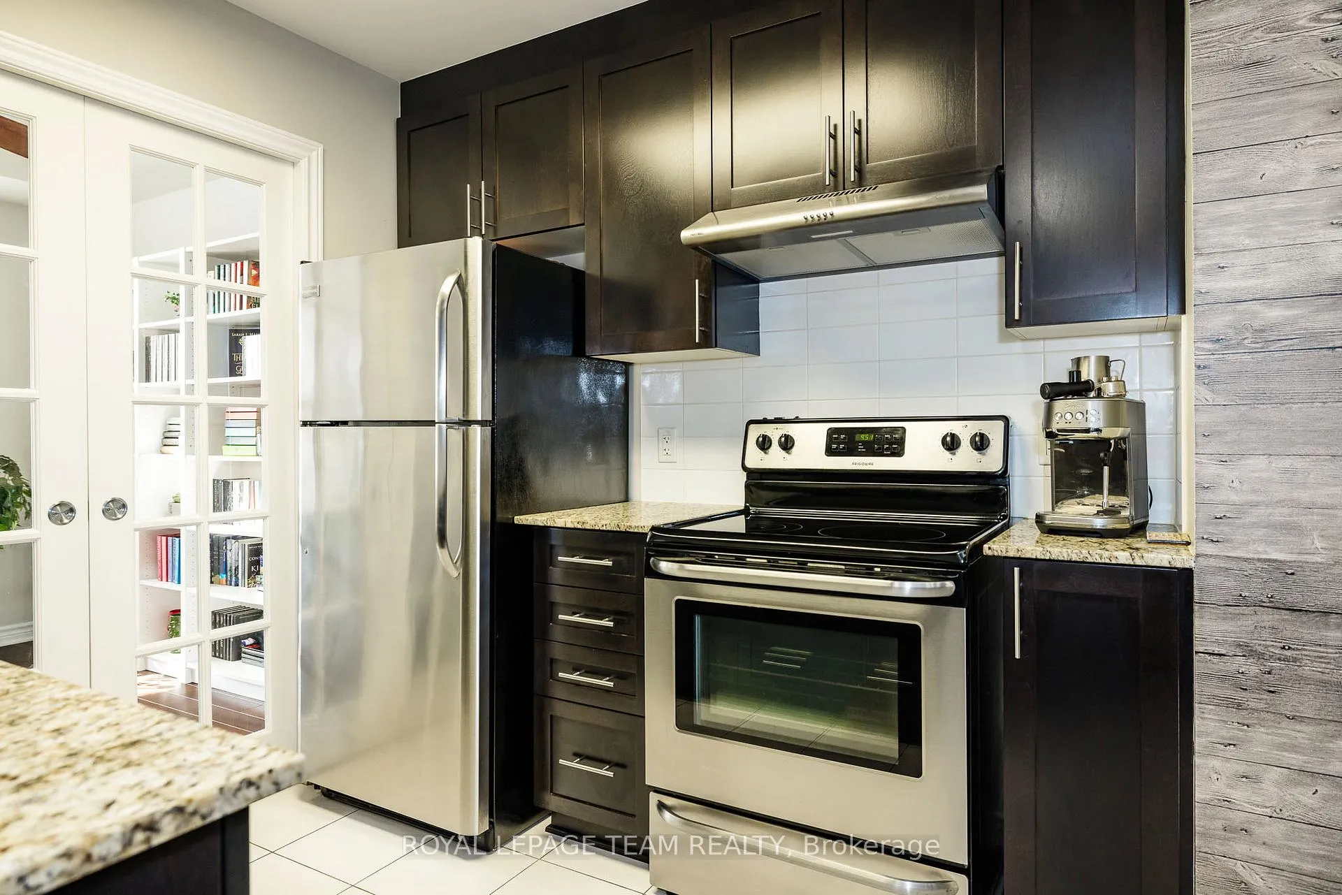 Photo 15 of Unit A, 19 Tadley Private, Ottawa, Barrhaven - Longfields — HOMEH