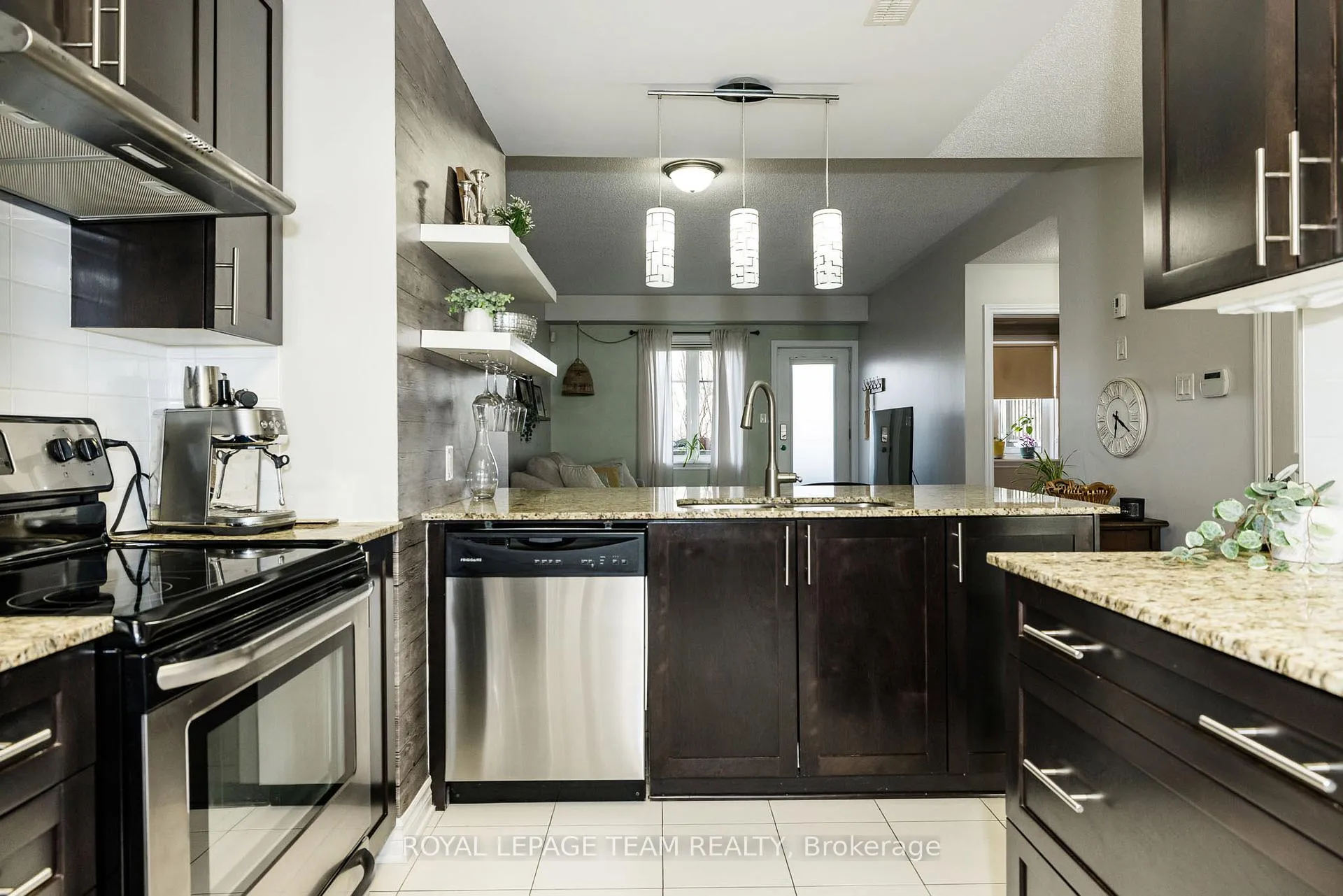 Photo 17 of Unit A, 19 Tadley Private, Ottawa, Barrhaven - Longfields — HOMEH