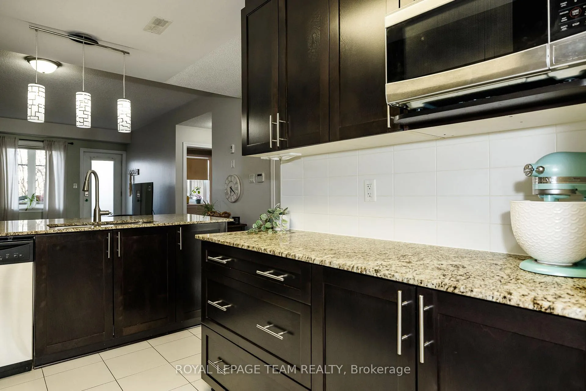 Photo 18 of Unit A, 19 Tadley Private, Ottawa, Barrhaven - Longfields — HOMEH