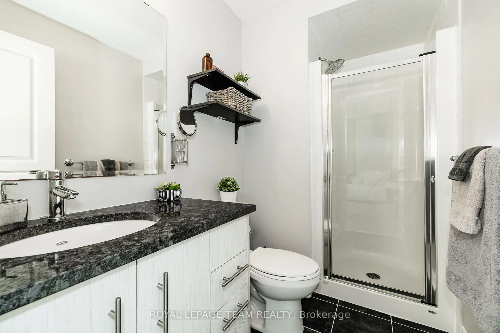 Photo 24 of Unit A, 19 Tadley Private, Ottawa, Barrhaven - Longfields — HOMEH