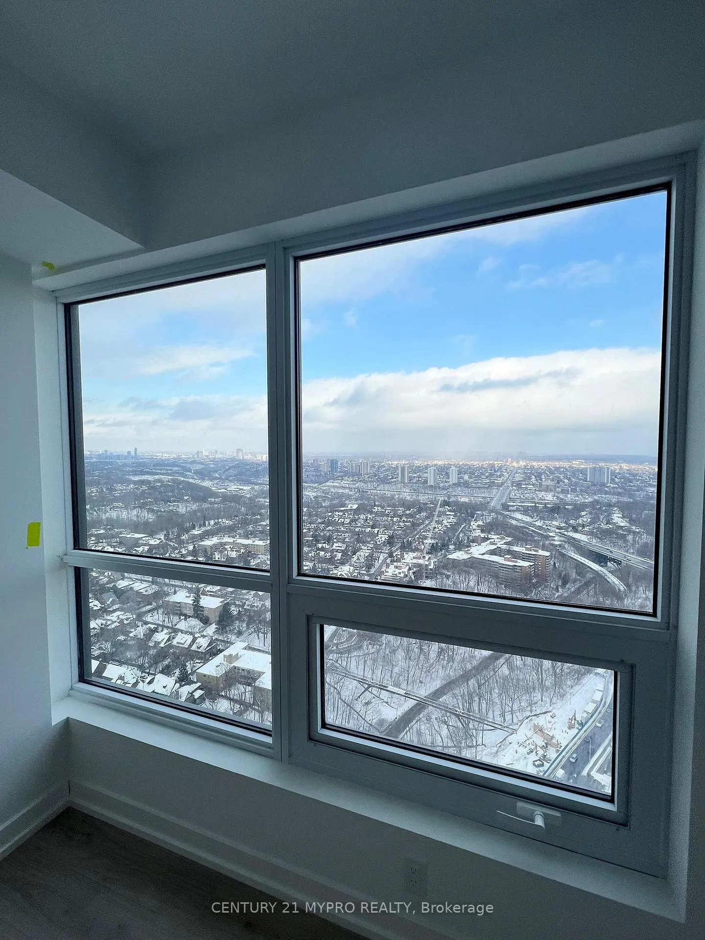 Photo 9 of Unit 4107, 395 Bloor Street E, Toronto, North St. James Town — HOMEH
