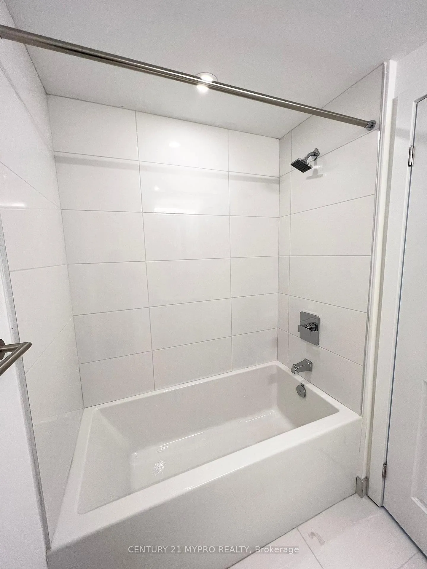 Photo 15 of Unit 4107, 395 Bloor Street E, Toronto, North St. James Town — HOMEH