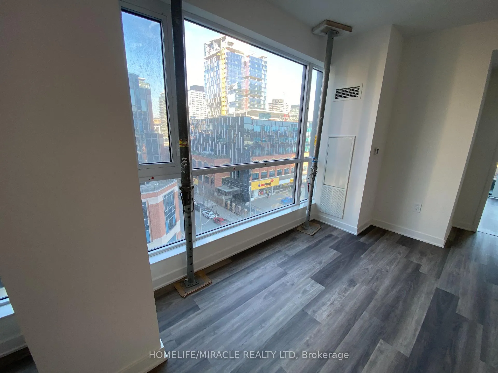 Photo 10 of Unit 702 E, 70 Princess Street E, Toronto, Waterfront Communities — HOMEH