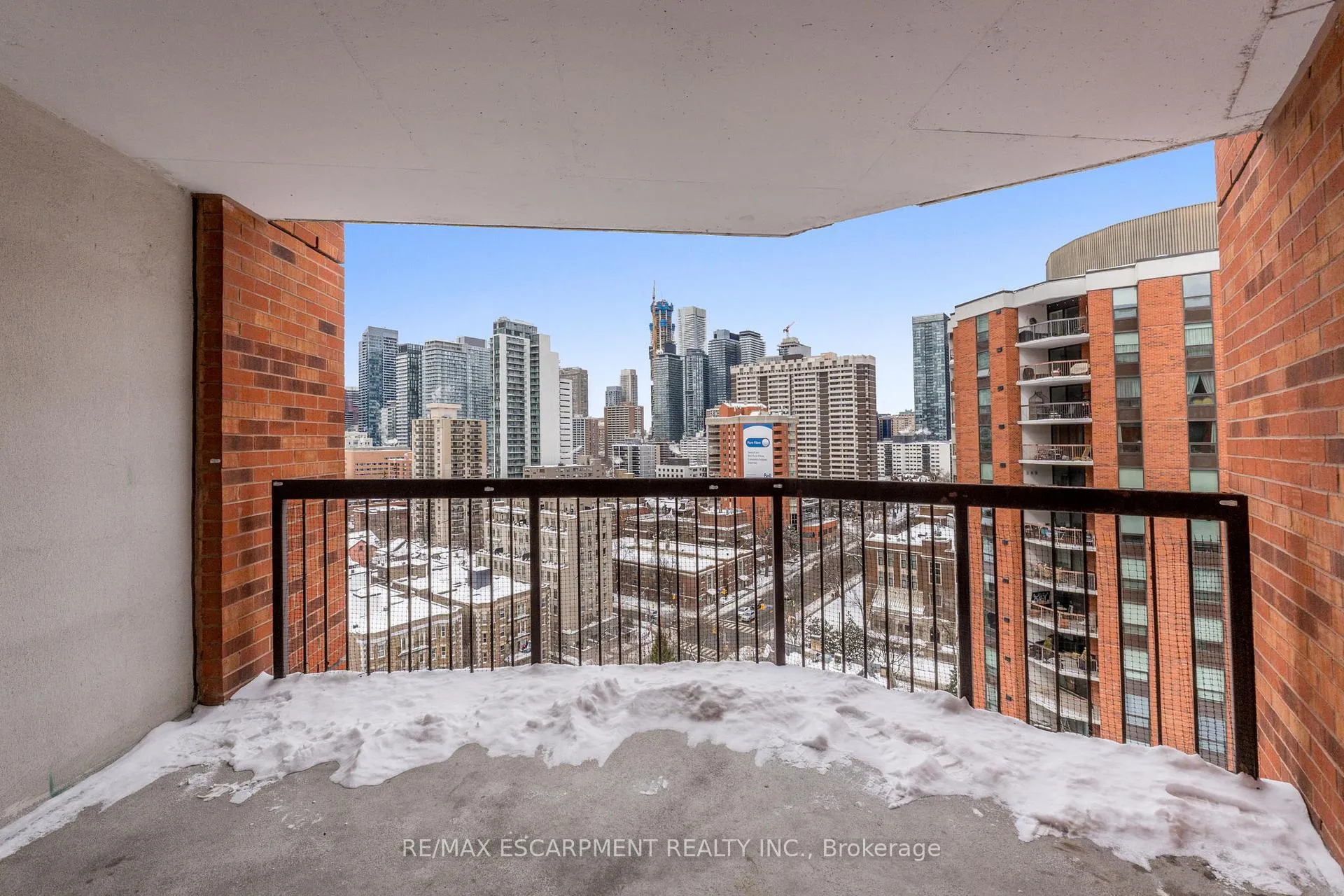 Photo 12 of Unit 1709, 77 Maitland Place, Toronto, Cabbagetown-South St. James Town — HOMEH