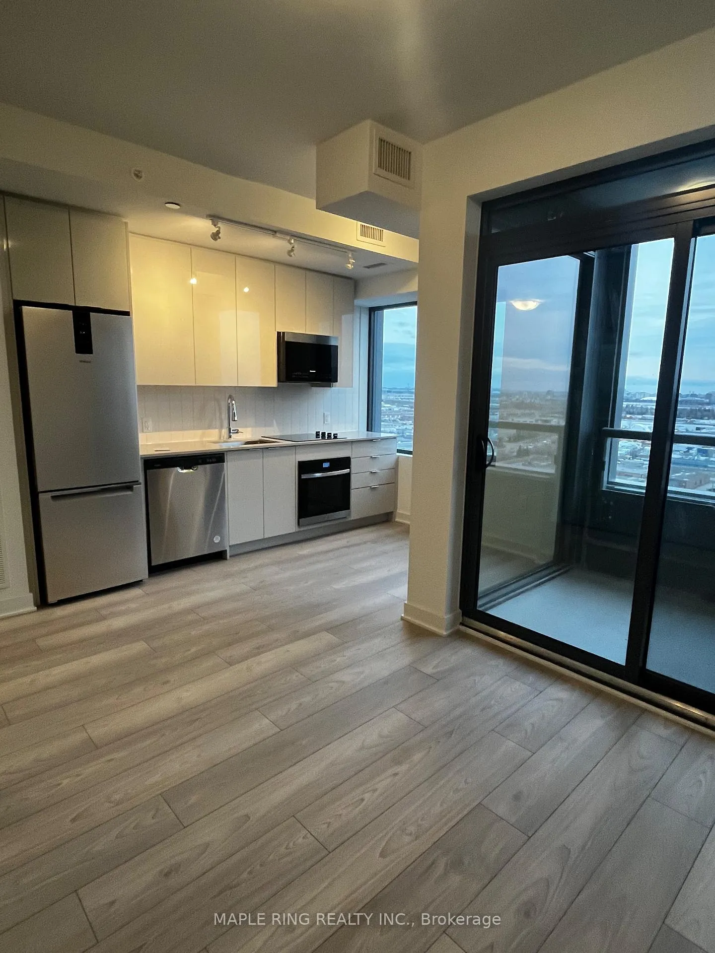 Photo 3 of Unit 1509, 2920 Hwy 7, Vaughan, Vaughan Corporate Centre — HOMEH