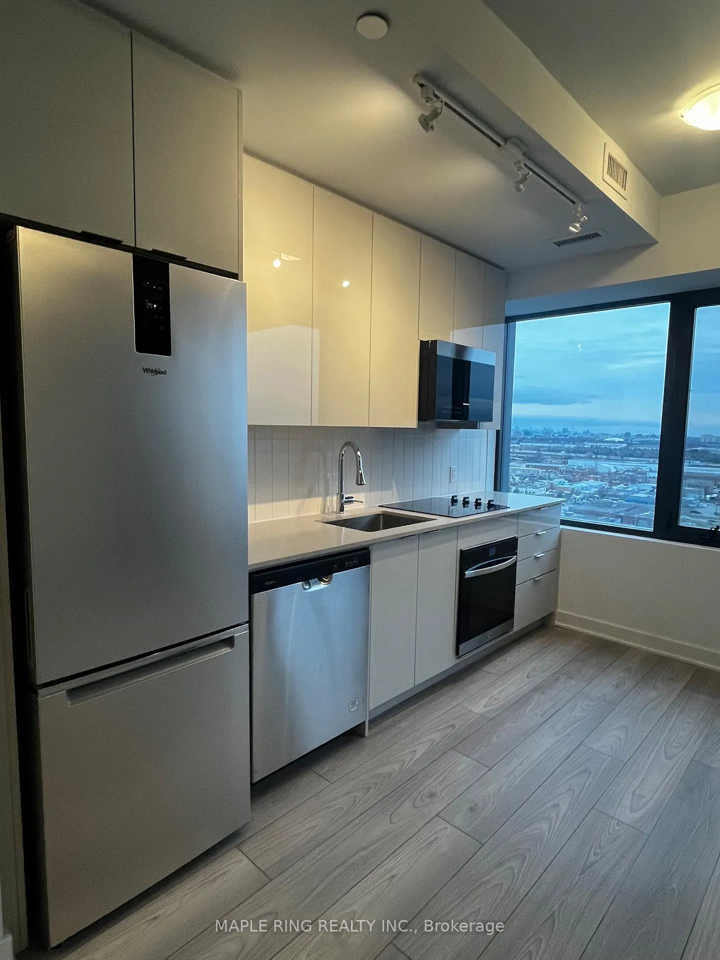 Photo 4 of Unit 1509, 2920 Hwy 7, Vaughan, Vaughan Corporate Centre — HOMEH