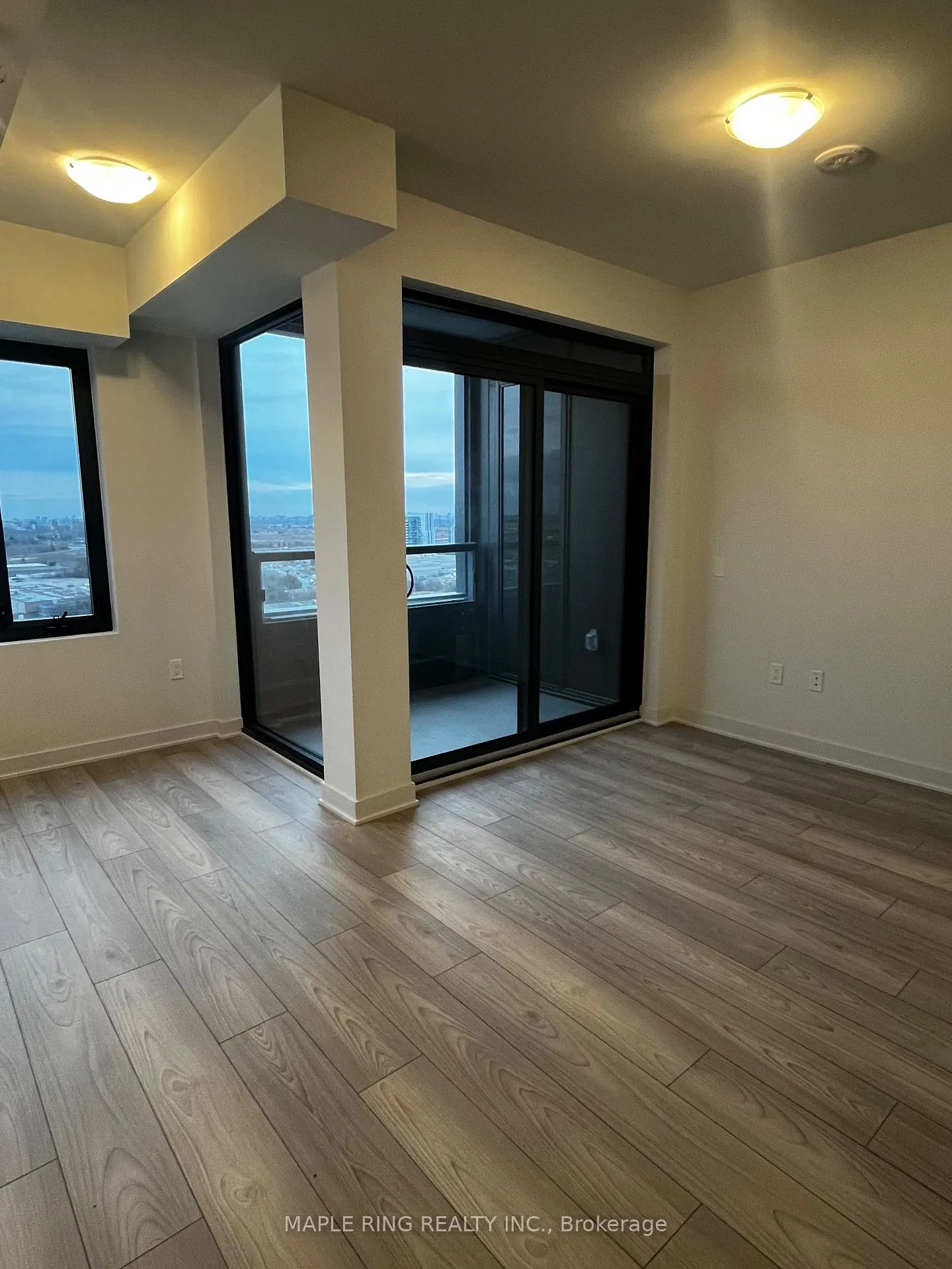 Photo 5 of Unit 1509, 2920 Hwy 7, Vaughan, Vaughan Corporate Centre — HOMEH