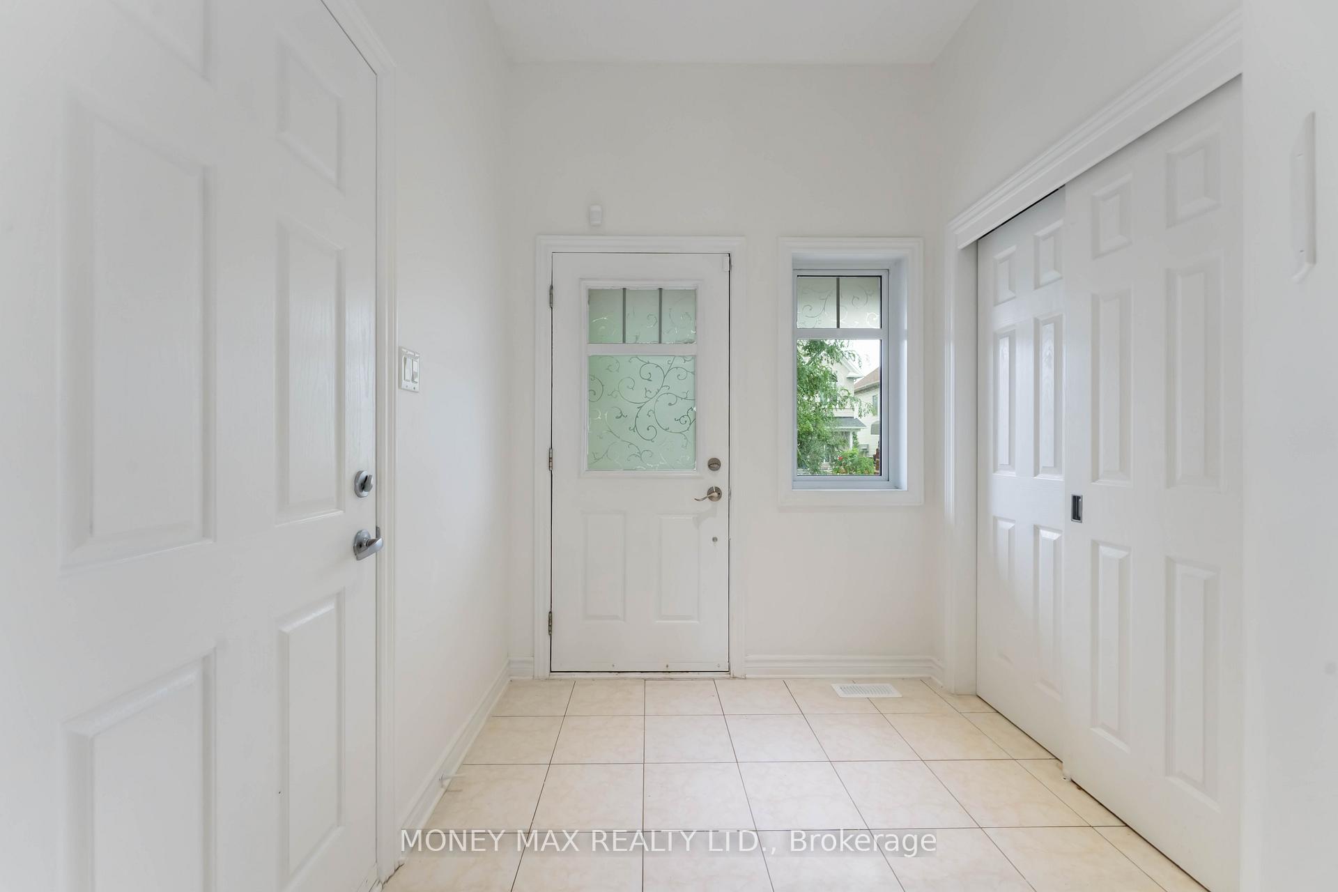 Photo 4 of 163 Garrity Crescent, Ottawa, Barrhaven - Strandherd — HOMEH