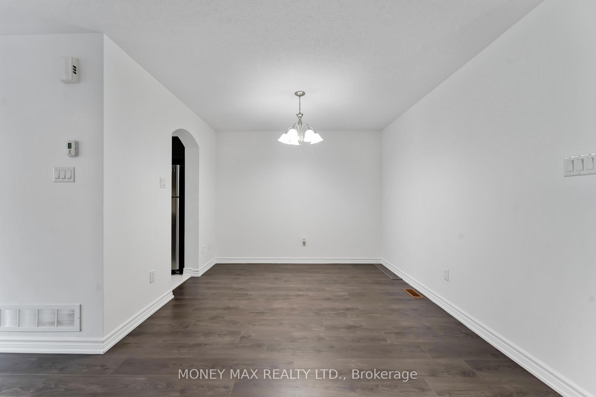 Photo 5 of 163 Garrity Crescent, Ottawa, Barrhaven - Strandherd — HOMEH
