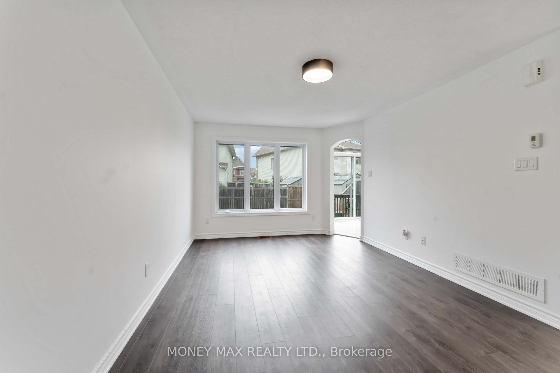 Photo 6 of 163 Garrity Crescent, Ottawa, Barrhaven - Strandherd — HOMEH