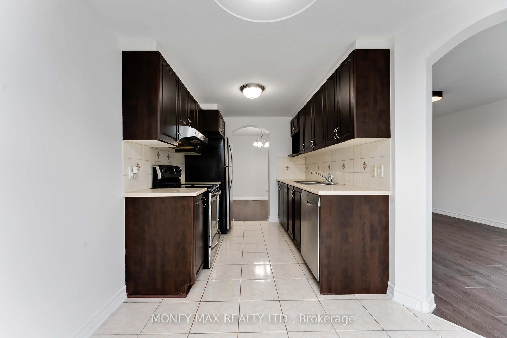 Photo 10 of 163 Garrity Crescent, Ottawa, Barrhaven - Strandherd — HOMEH