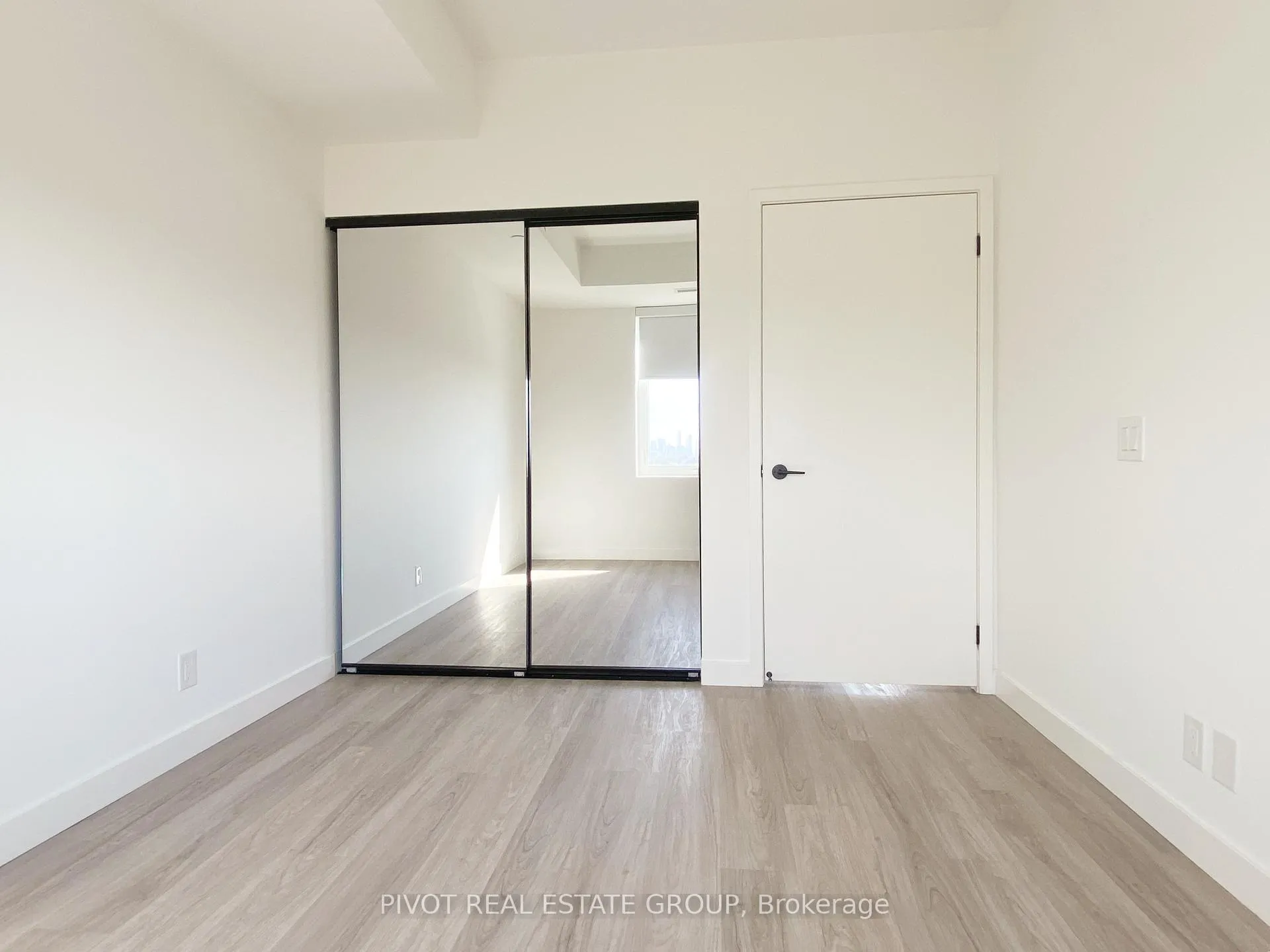 Photo 8 of Unit 1213, 1050 Eastern Avenue, Toronto, The Beaches — HOMEH